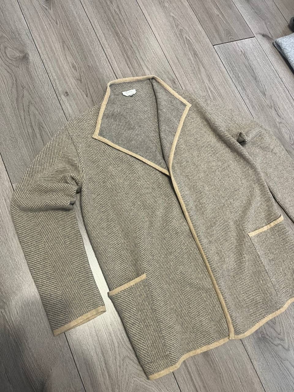 Max Mara Luxury Max Mara cardigan wool cashemere beige women Size S Size S / US 4 / IT 40 - 2 Thumbnail
