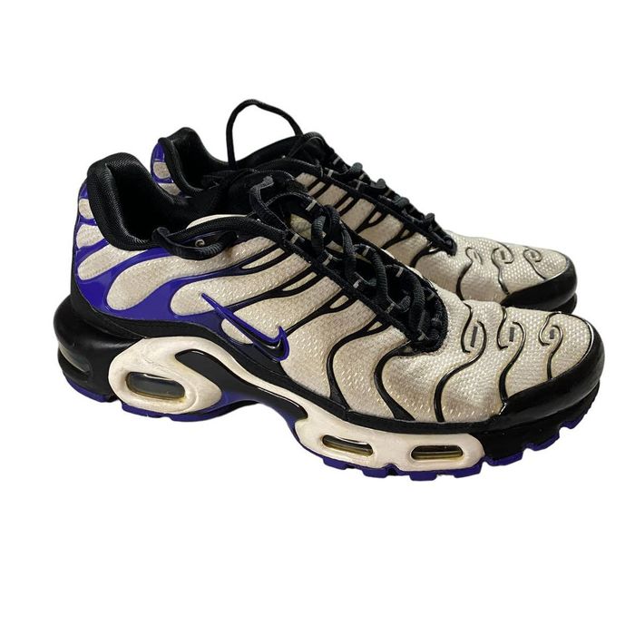 tn white black persian violet