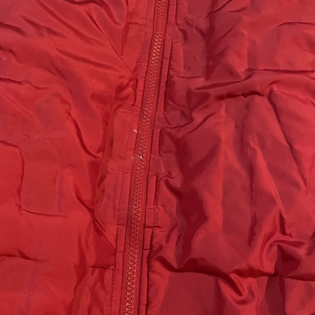 Supreme Supreme Embossed and Beveled Logo Down Puffer Jacket Red L Size US L / EU 52-54 / 3 - 3 Thumbnail