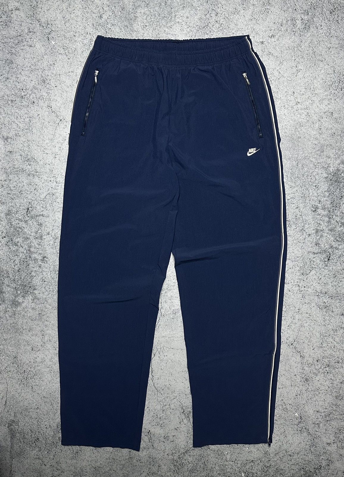 Vintage Vintage Nike Dri-Fit Nylon Track Pants Joggers Size US 34 / EU 50 - 1 Thumbnail