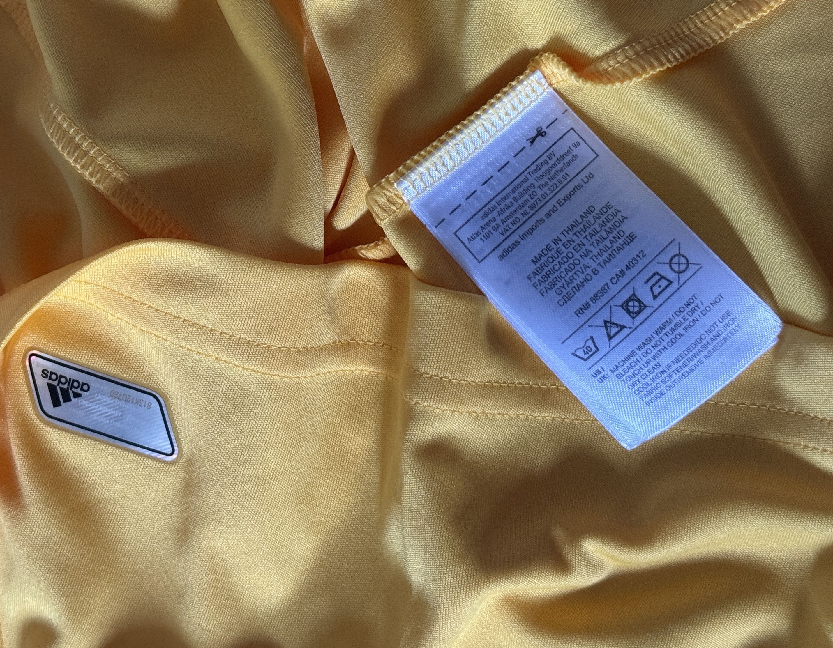 Adidas UKRAINE 2012 HOME FOOTBALL SHIRT SOCCER JERSEY X11627 S Size US S / EU 44-46 / 1 - 8 Thumbnail