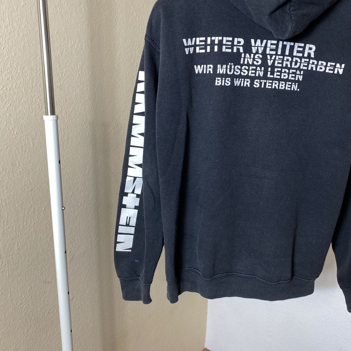 Vintage Vintage 2004 Rammstein Reise Hoodie Sweatshirt Skull Rare Size US M / EU 48-50 / 2 - 9 Thumbnail