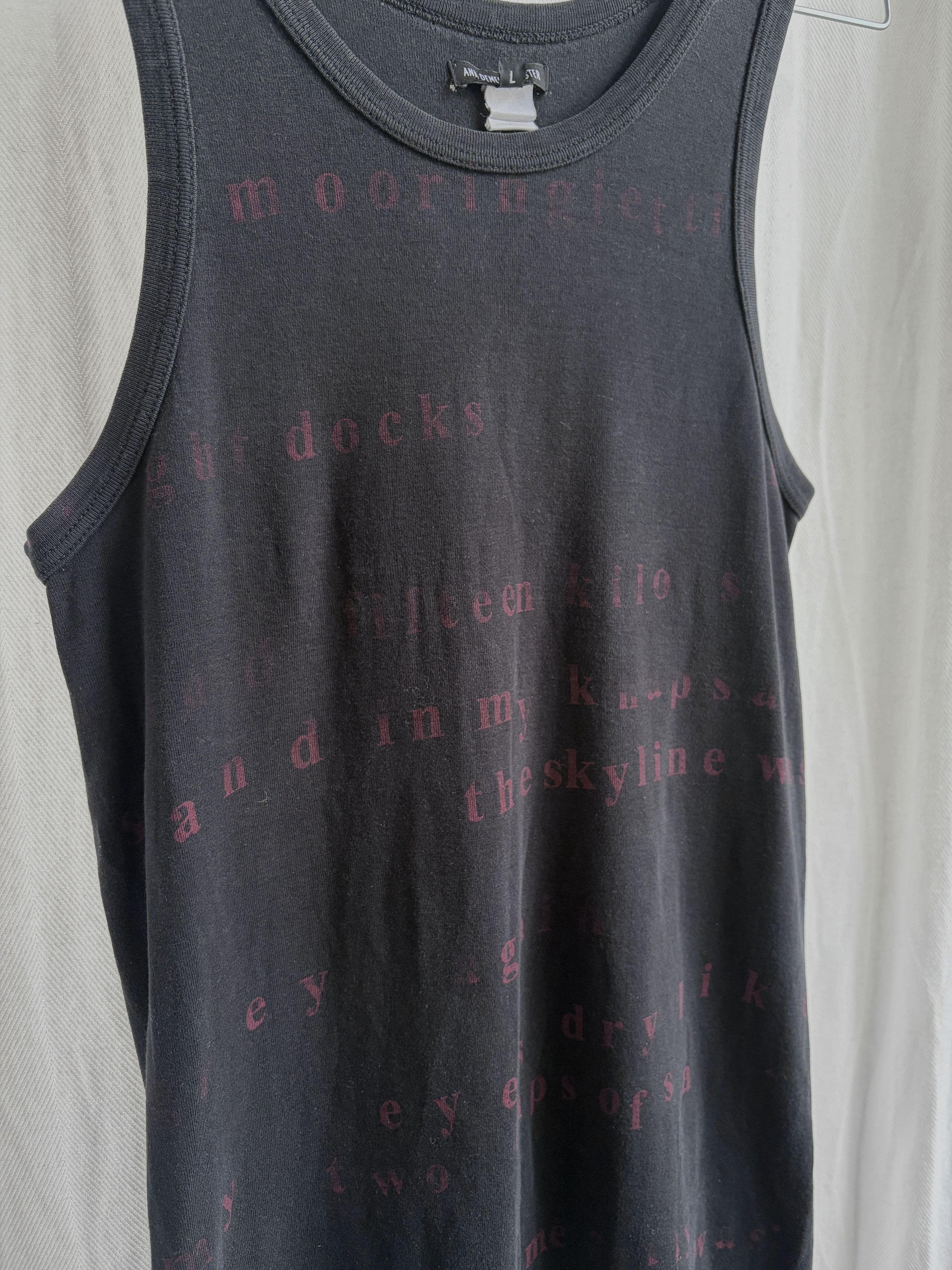 Ann Demeulemeester Early 2000s Red Script Tank Top Size US L / EU 52-54 / 3 - 3 Thumbnail