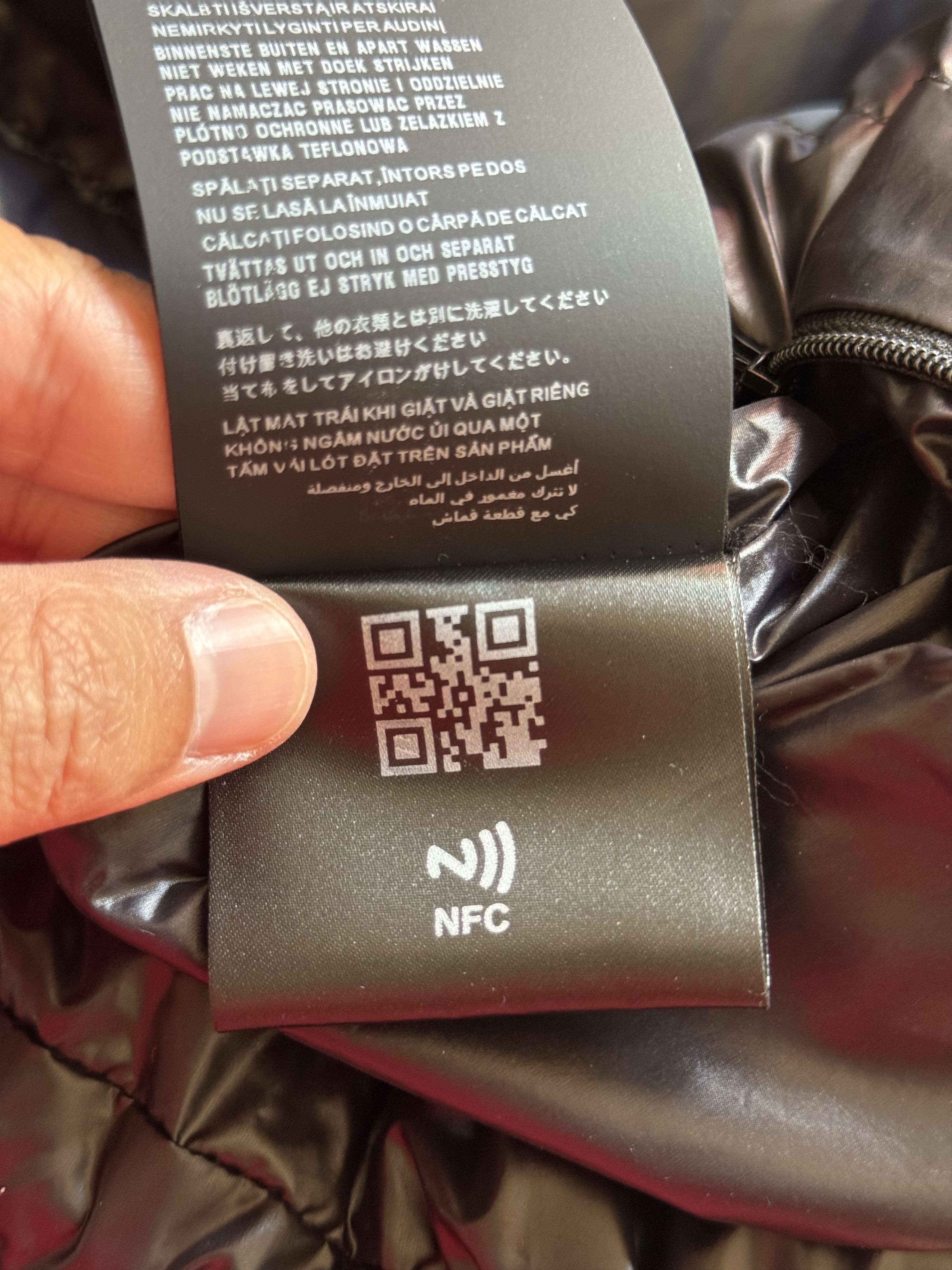 Prada Prada Re-Nylon Cropped Convertible Down Jacket Size 42 Size M / US 6-8 / IT 42-44 - 13 Thumbnail