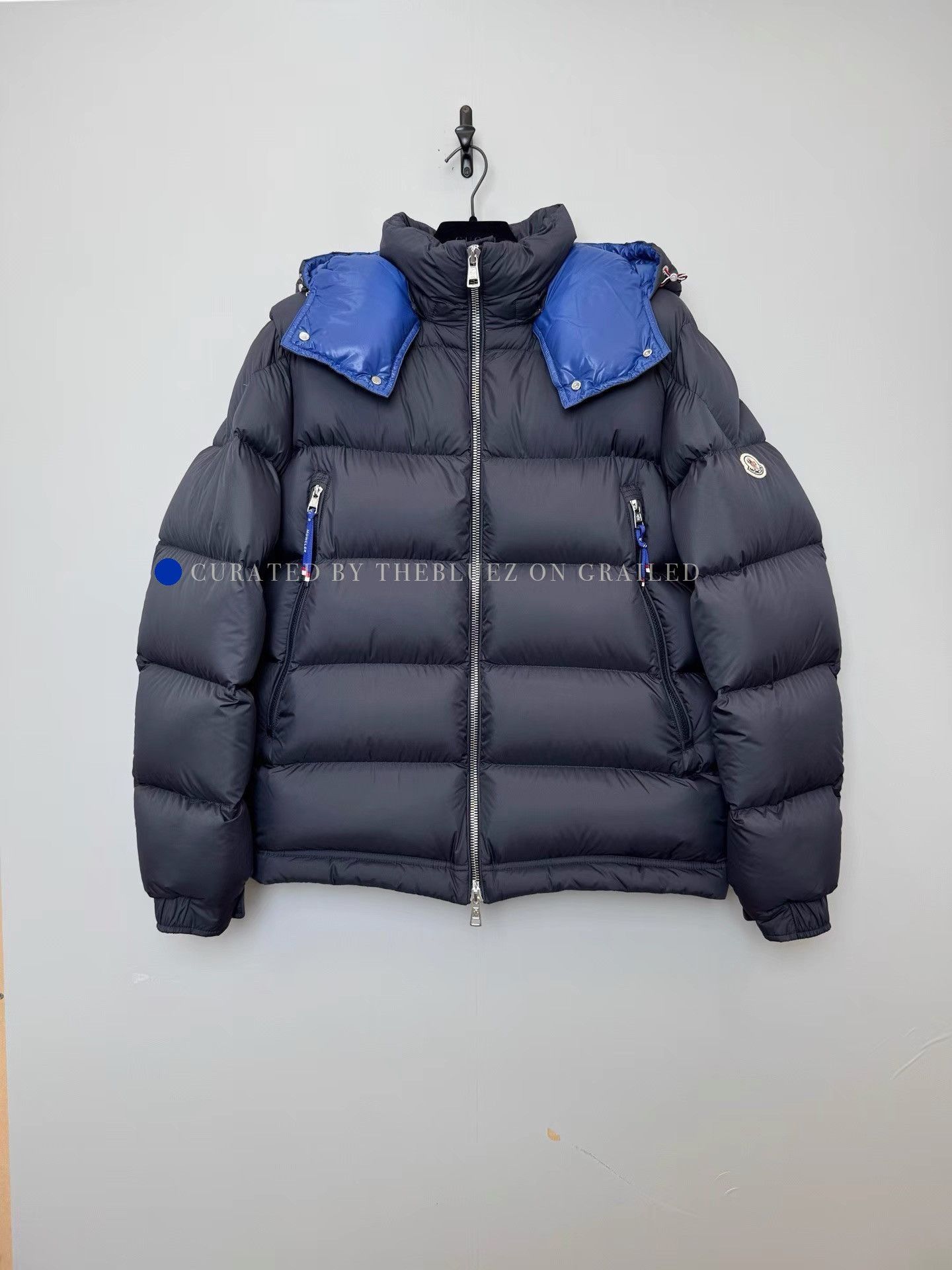 Moncler Black Down Jacket in Excellent Condition Size US XL / EU 56 / 4 - 1 Thumbnail