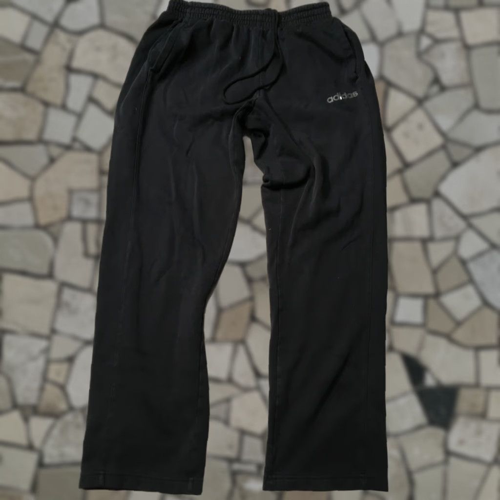Adidas VINTAGE Adidas Tracks Pants Black Adults L Regular Straight Classic Waist 30” Distressed Spots Logo Size US 33 - 1 Thumbnail