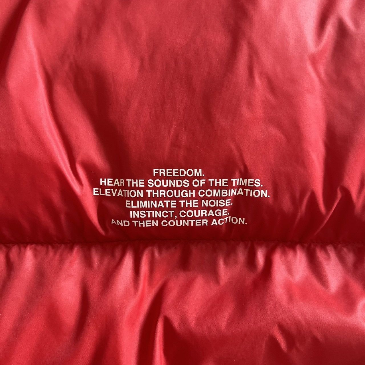 Undercover gu undercover puffer jacket red Size US S / EU 44-46 / 1 - 3 Thumbnail