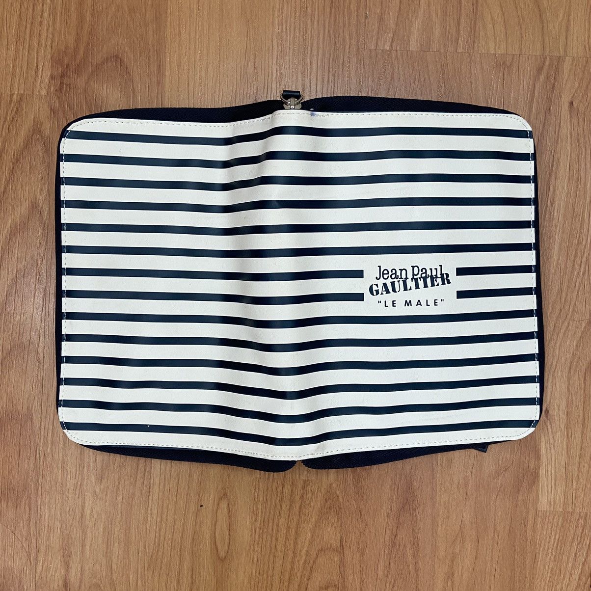Jean Paul Gaultier Jean Paul Gaultier “Le Male” Logo Cosmetic/ Toiletry Bag Size ONE SIZE - 3 Thumbnail