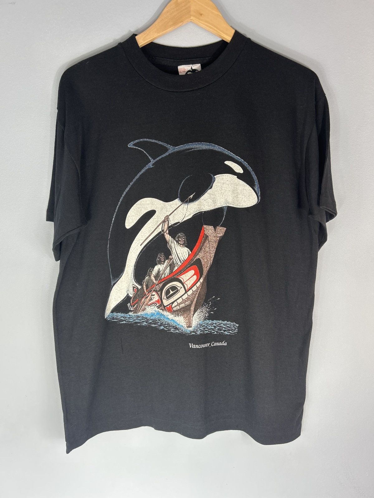 Vintage Vintage 90s Orca Hunter Harlequin Nature Graphics Tee Size US XL / EU 56 / 4 - 1 Thumbnail