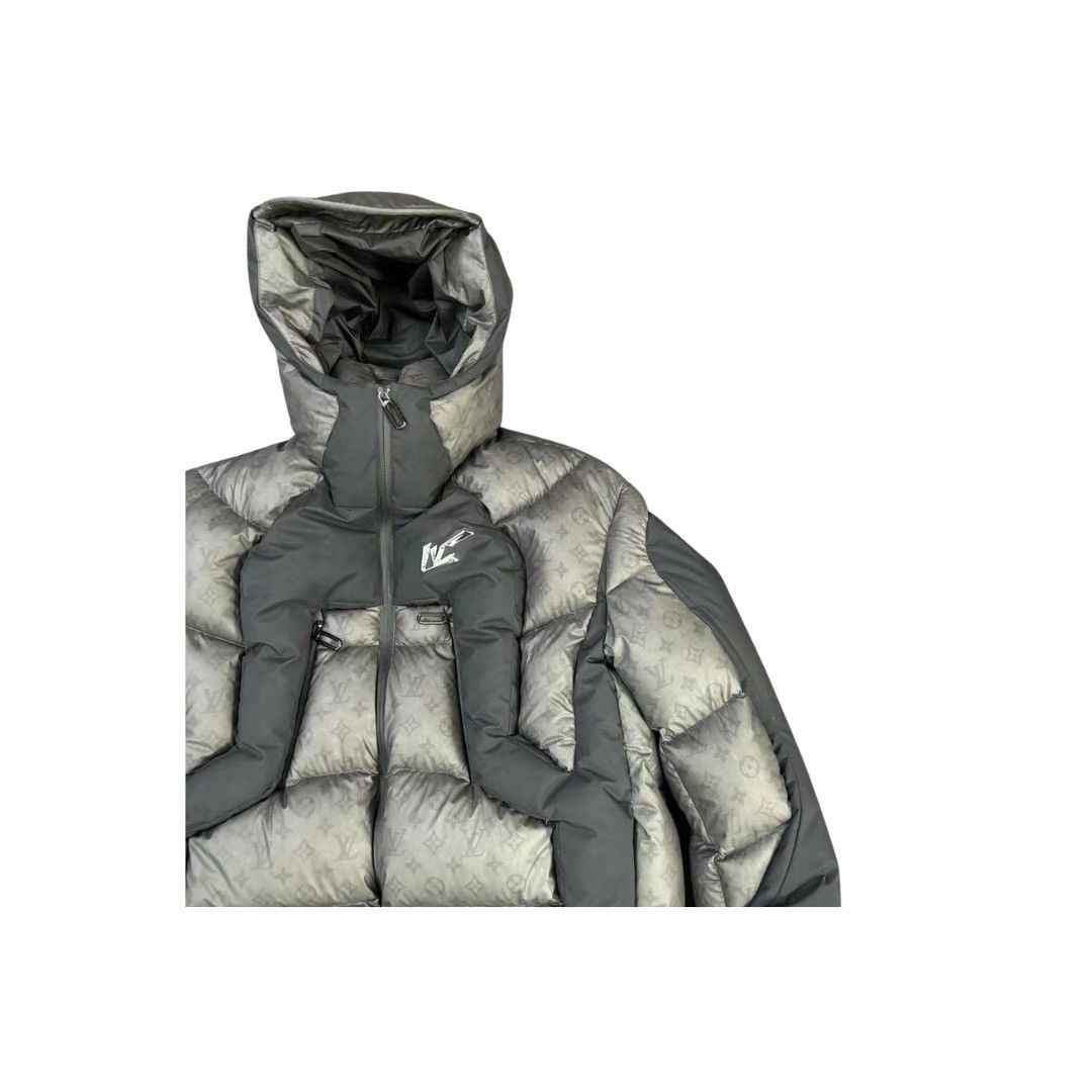 Louis Vuitton × Virgil Abloh Louis Vuitton 2054 Monogram Down- Filled Puffer Jacket Size US L / EU 52-54 / 3 - 3 Thumbnail