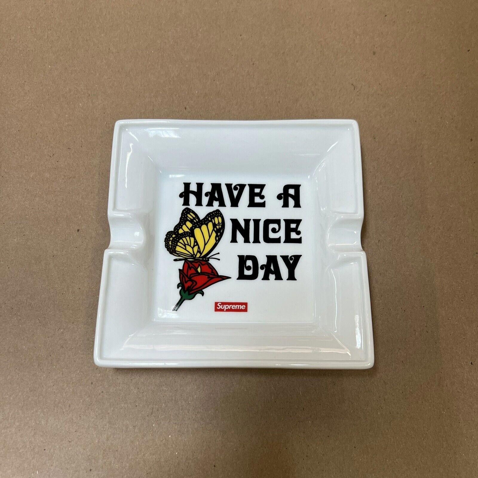 Supreme FW15 Supreme Have A Nice Day Ashtray Butterfly Size ONE SIZE - 1 Thumbnail