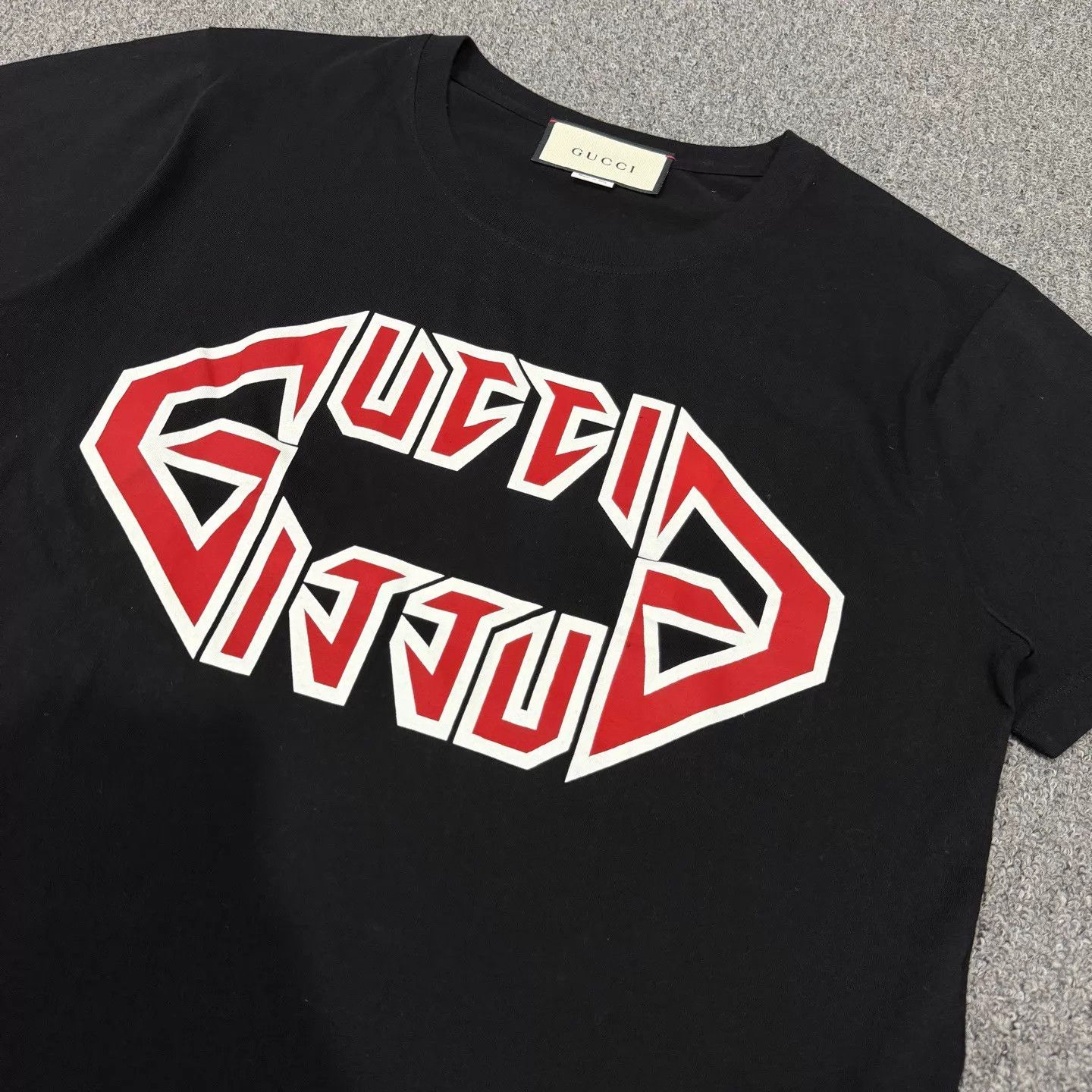Gucci Gucci Metal Logo Print Short Sleeve Tee S 99 New Size US S / EU 44-46 / 1 - 3 Thumbnail