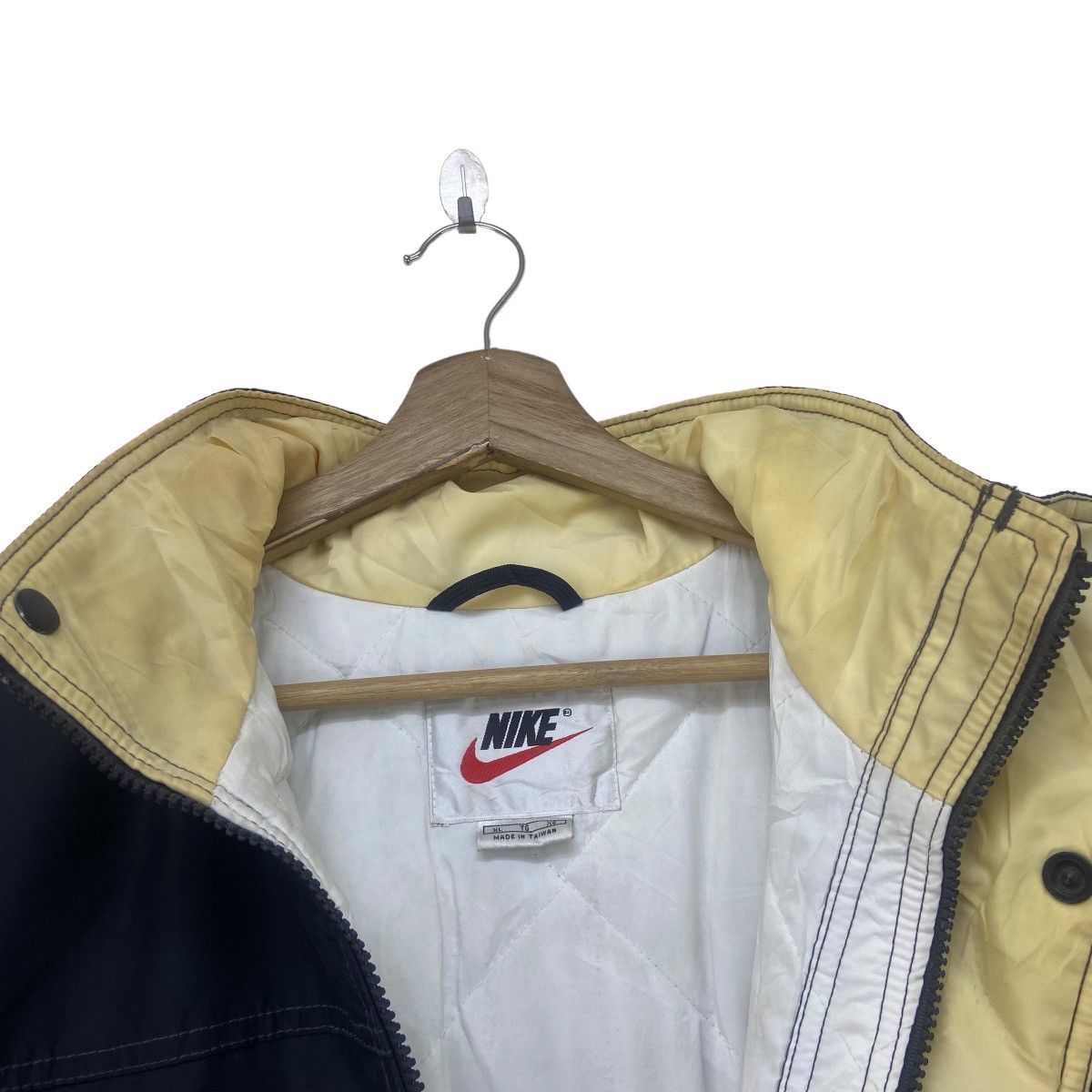 Nike Vintage Nike Swoosh Big Logo Jacket Size US XL / EU 56 / 4 - 20 Thumbnail