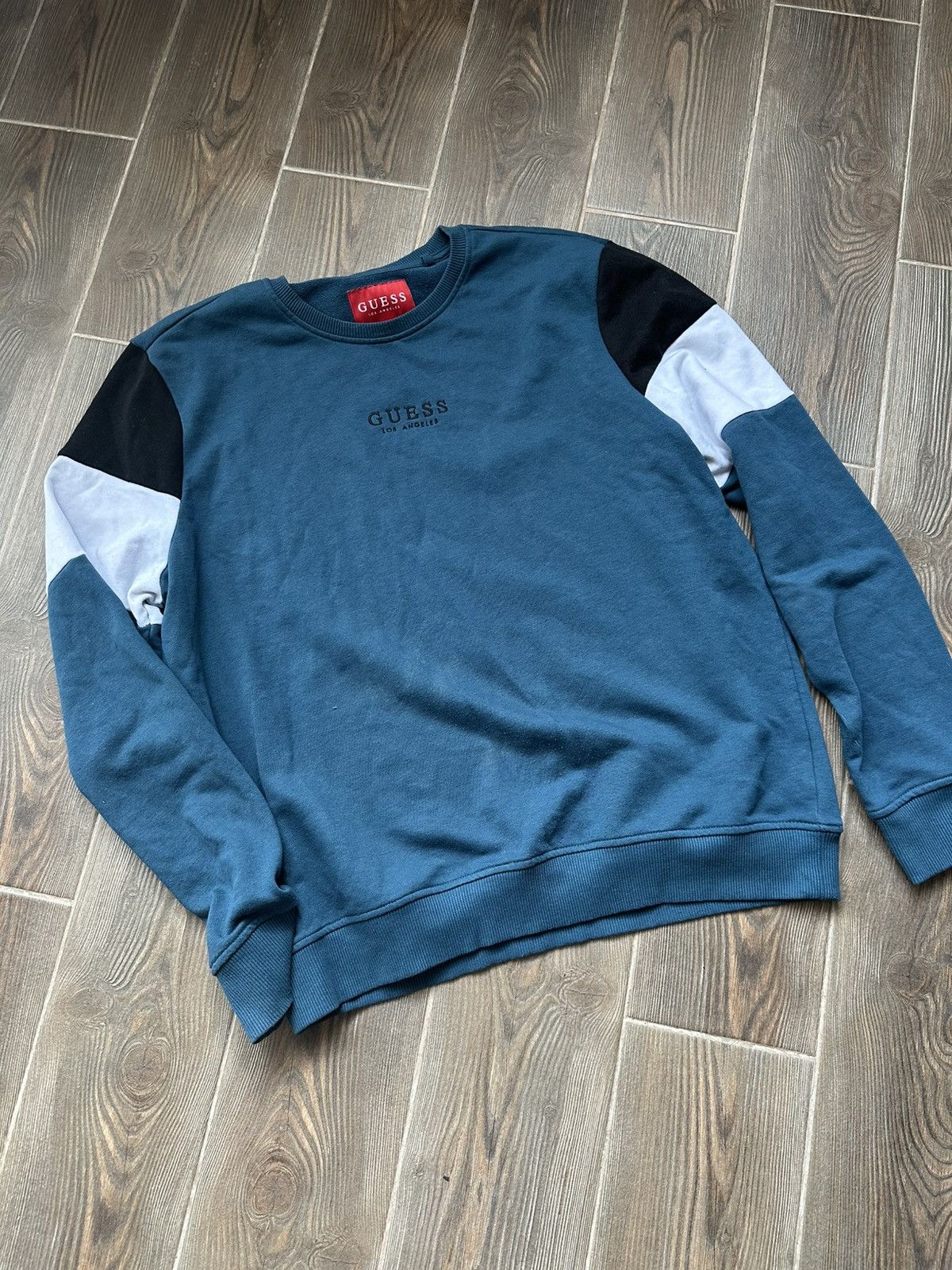 Guess GUESS Sweatshirt Vintage Size US L / EU 52-54 / 3 - 1 Thumbnail