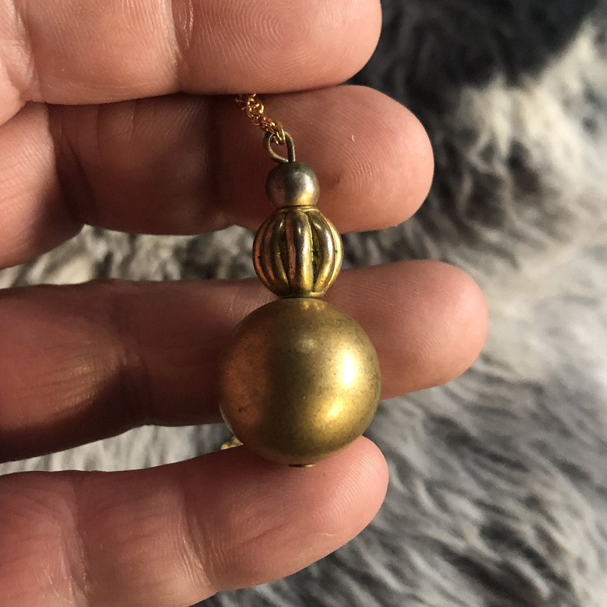 Handmade Handcrafted vintage gold metal ball dangle pendant necklace Size ONE SIZE - 7 Thumbnail