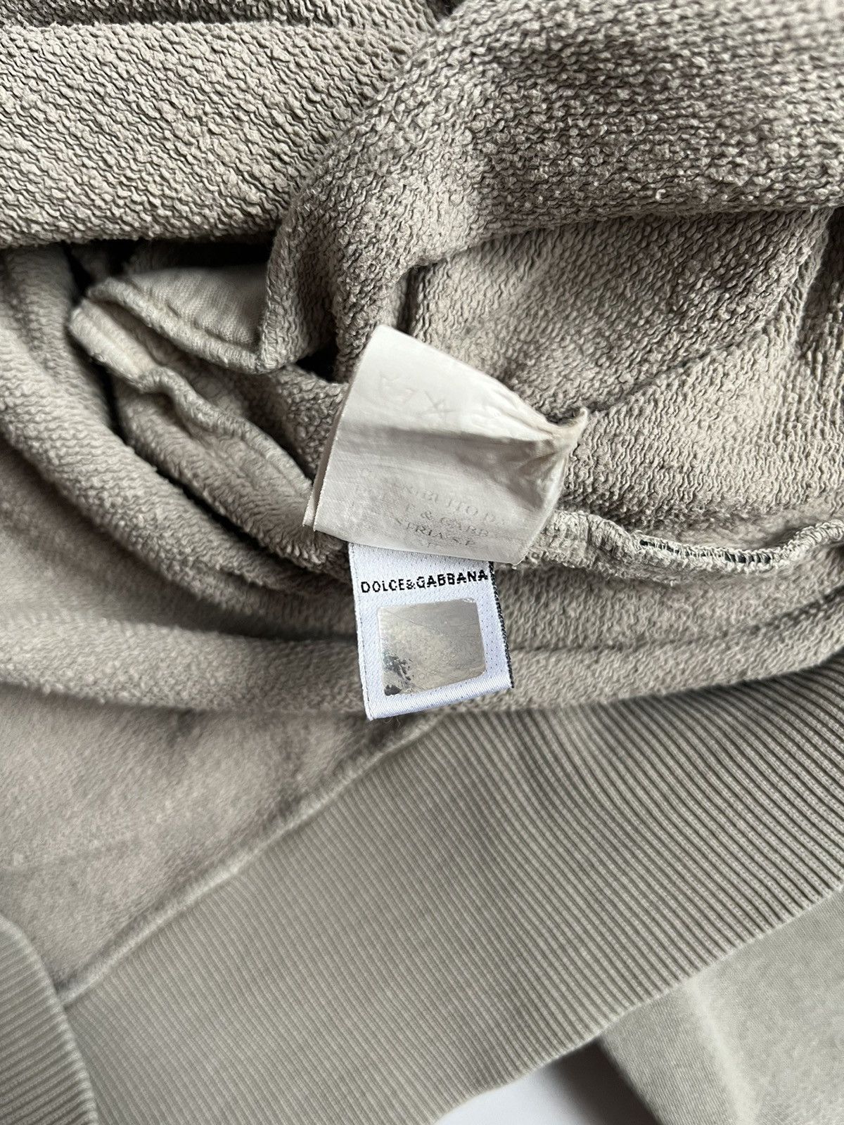 Dolce & Gabbana Vintage 90s Dolce & Gabbana Beige Pocket V Neck Hoodie Size US M / EU 48-50 / 2 - 14 Thumbnail