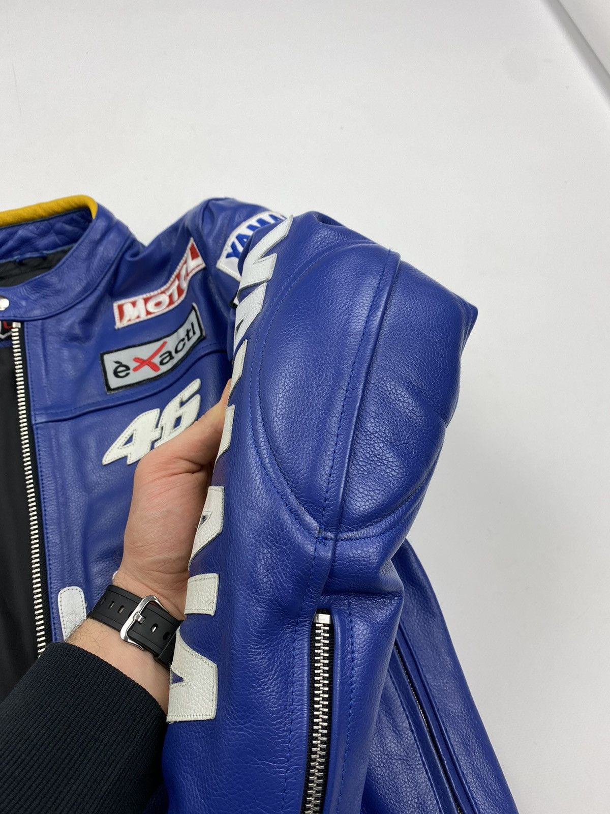 Yamaha VINTAGE RACING LEATHER JACKET VALENTINO ROSSI STYLE Size US S / EU 44-46 / 1 - 13 Thumbnail