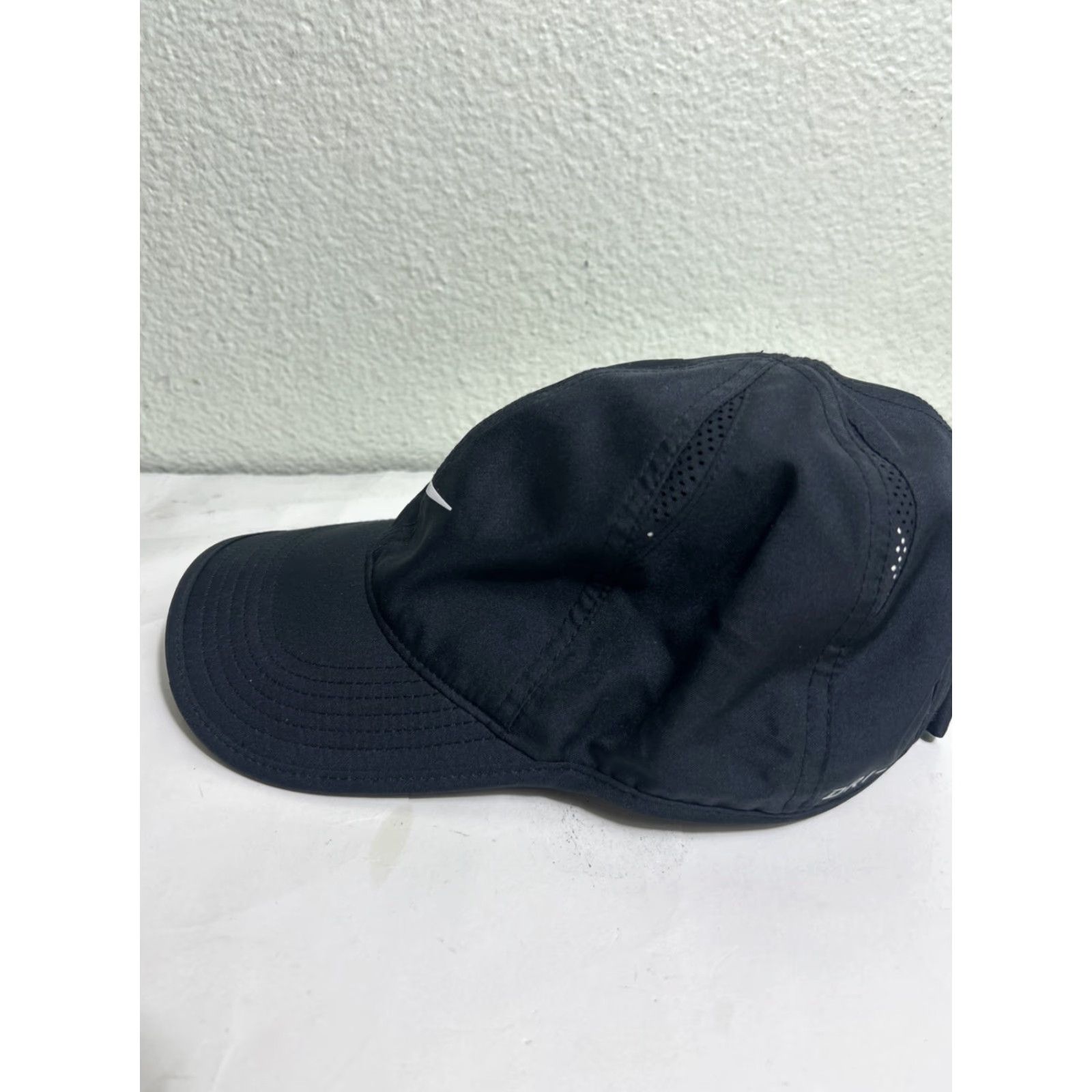 Nike NIKE Dri-Fit Feather Light Hat Cap BLACK/WHITE 679421-010 Running Tennis Logo Hat Unisex Adults Adjustable Black Mens Womens Size ONE SIZE - 5 Thumbnail
