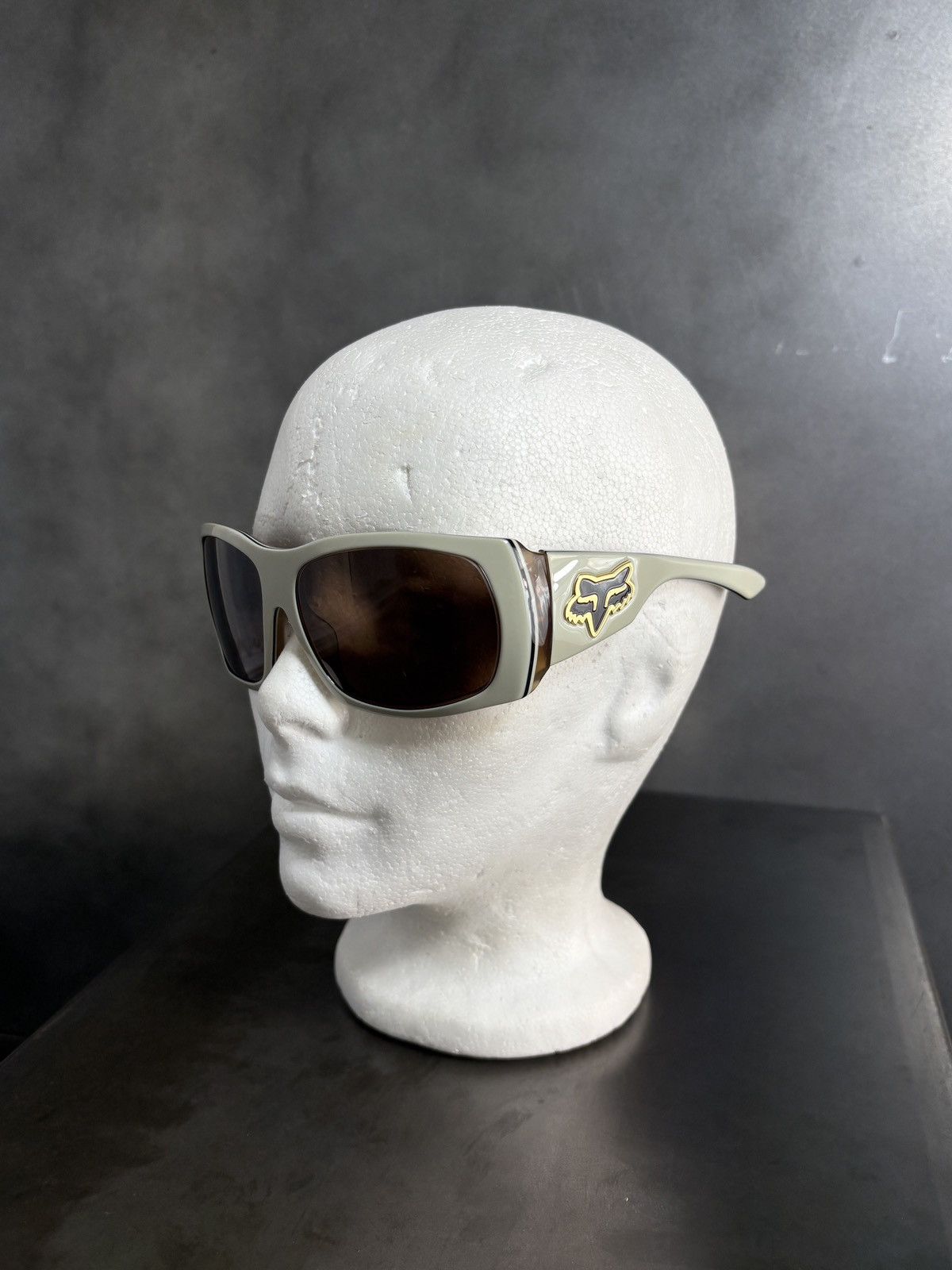 Fox Racing × Oakley 2007 Oakley Fox Racing Sunglasses The Story 2000s Fox Head Size ONE SIZE - 8 Thumbnail