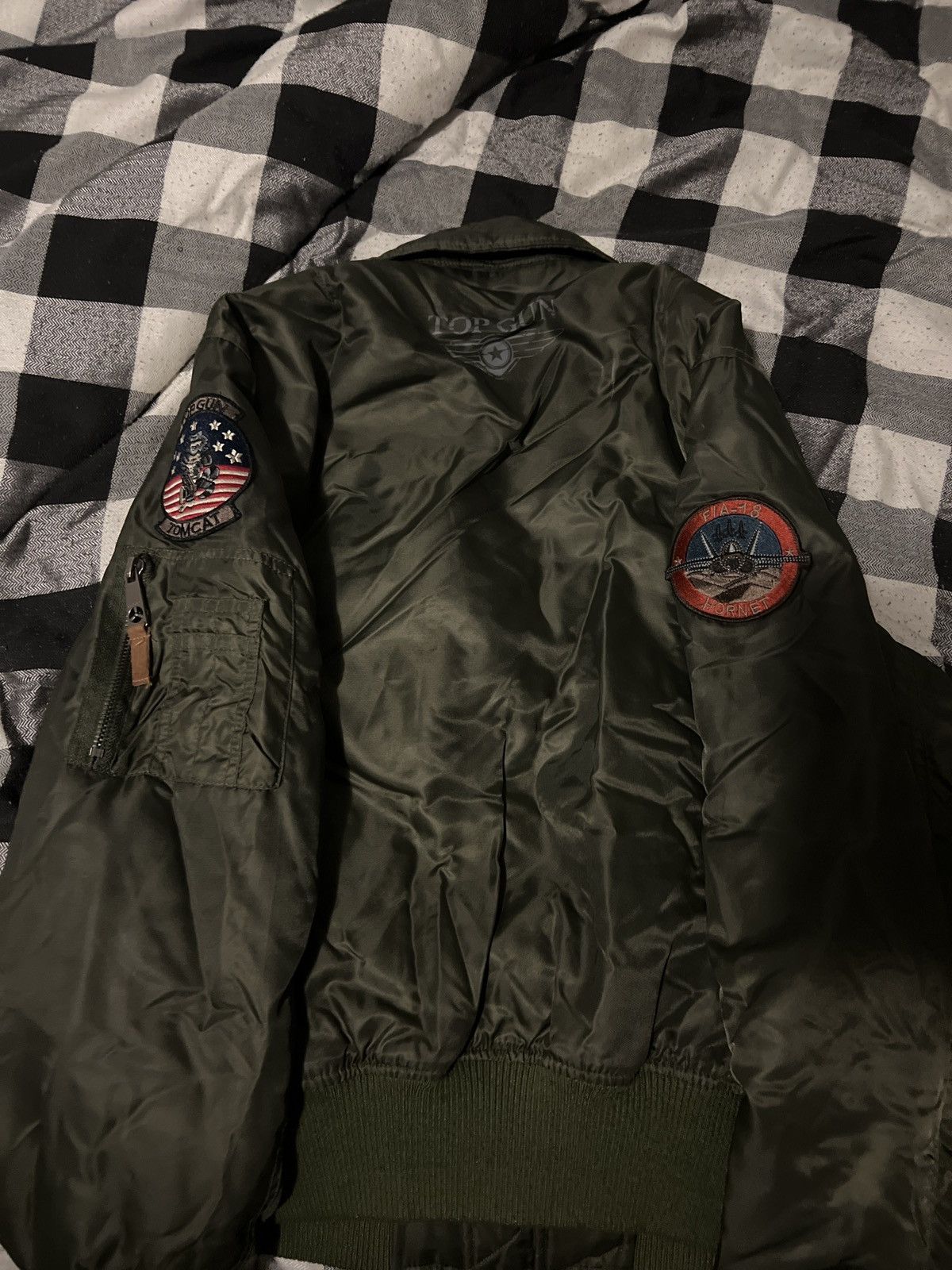 Vintage TOP GUN OFFICIAL B-15 FLIGHT BOMBER JACKET WITH PATCHES Size US XL / EU 56 / 4 - 2 Thumbnail