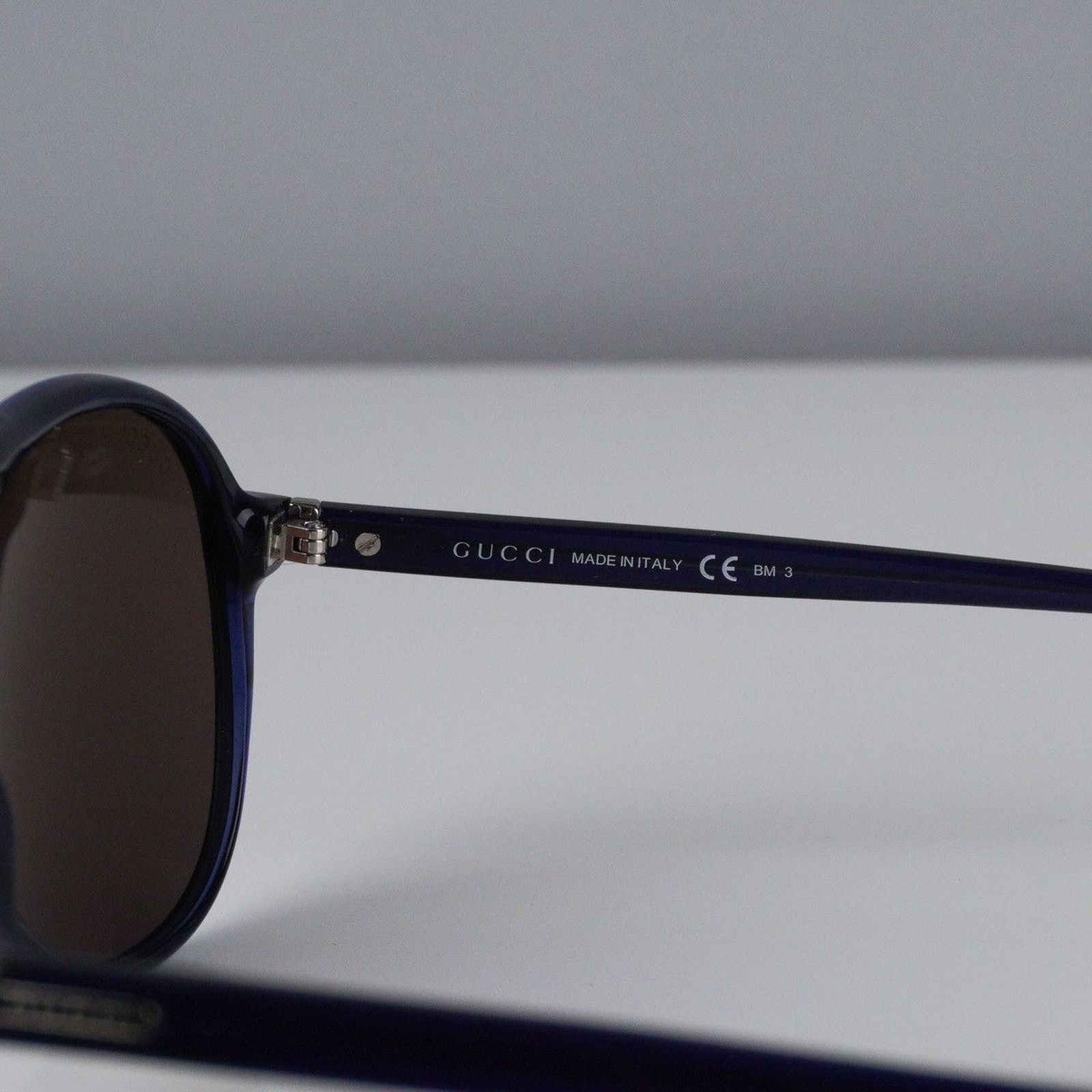 Gucci Vintage gucci silver logo navy oval aviator pilot sunglasses Size ONE SIZE - 5 Thumbnail