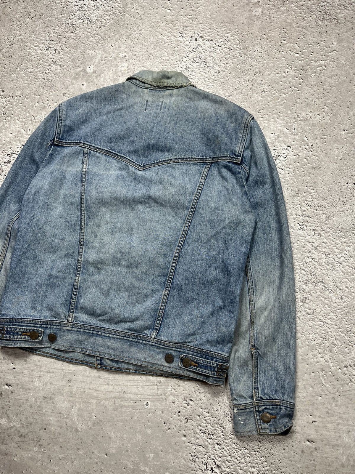 Wrangler Wrangler Distressed Denim Jacket Casual Fit M Size Size US M / EU 48-50 / 2 - 14 Thumbnail