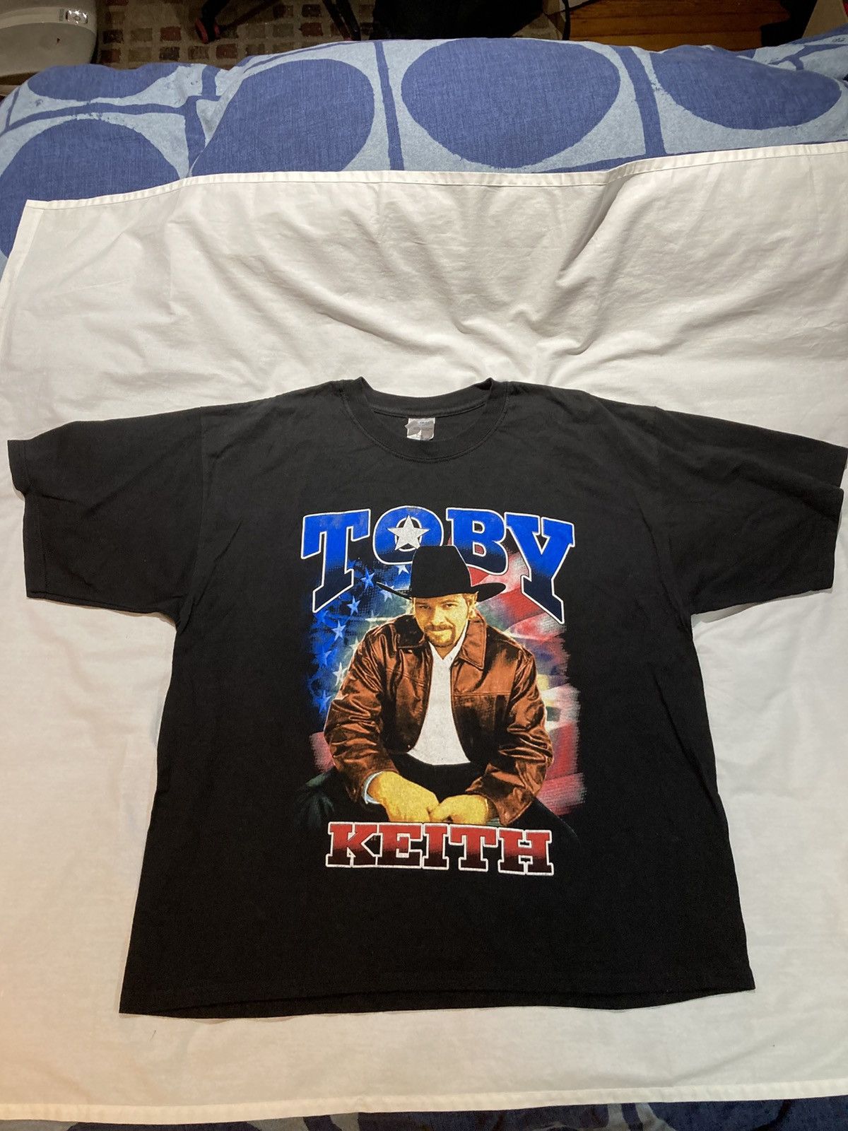 Gildan Toby Keith 2003 Unleashed Concert T-shirt, Men’s size XL Size US XL / EU 56 / 4 - 1 Thumbnail
