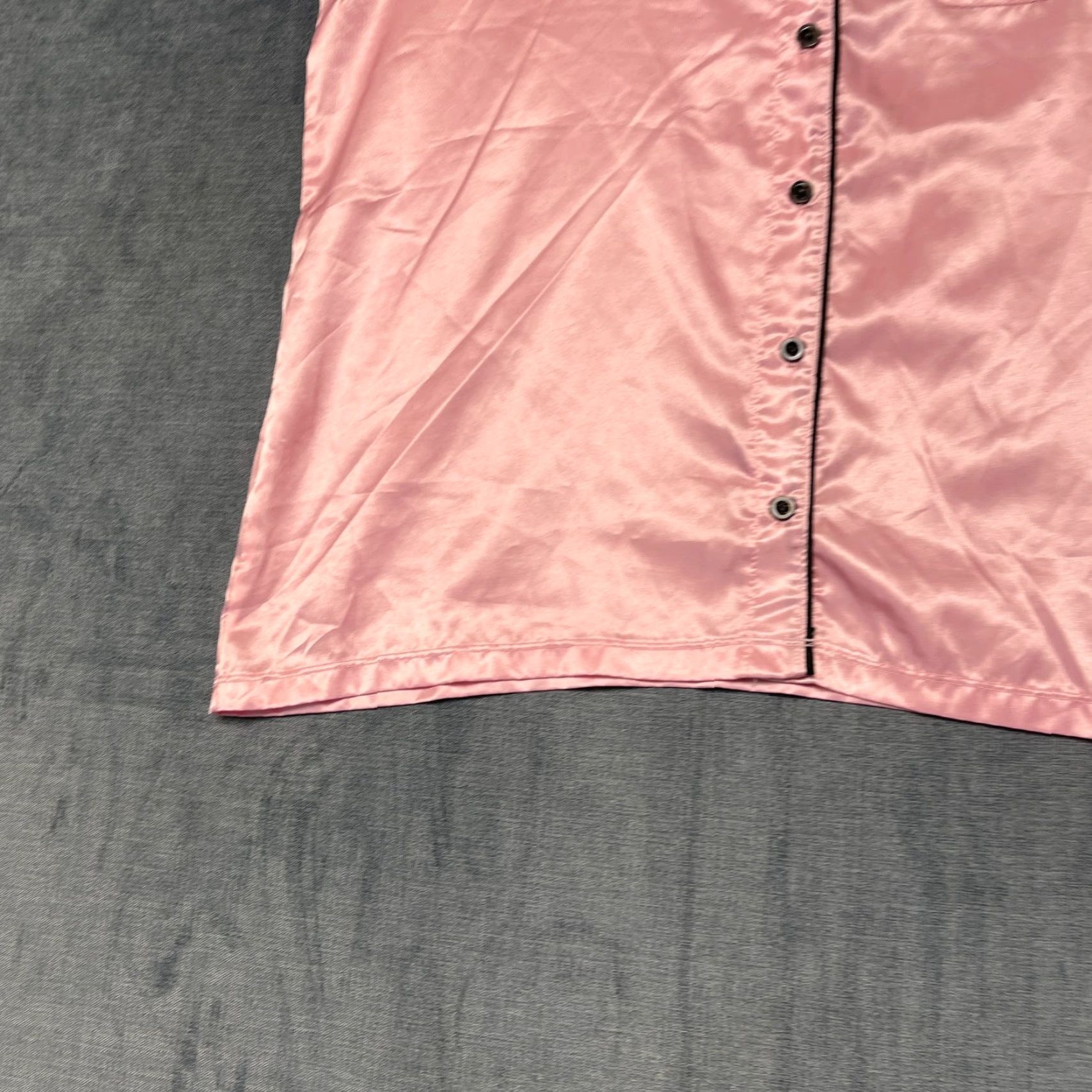 Bebe Bebe Shirt Womens M Pink Satin Piping Trim Beaded Logo Lounge Sleepwear Size M / US 6-8 / IT 42-44 - 3 Thumbnail