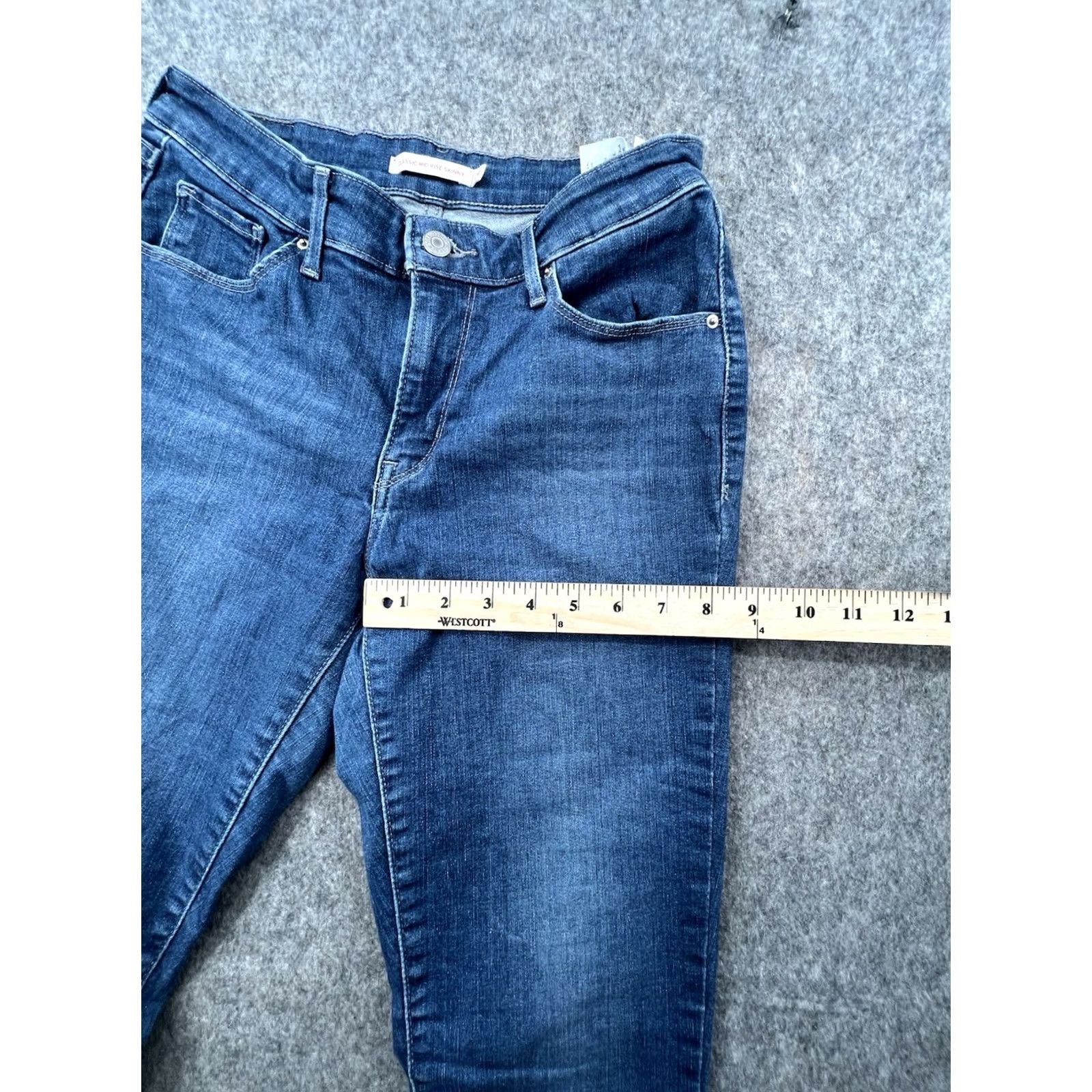 Levi's Levi's Skinny Jeans Women's Blue Denim Size 8 Regular 29x28 Classic Mid-Rise 721 Leather Logo Pocket Belt Loops Size 30" / US 8 / IT 44 - 3 Thumbnail