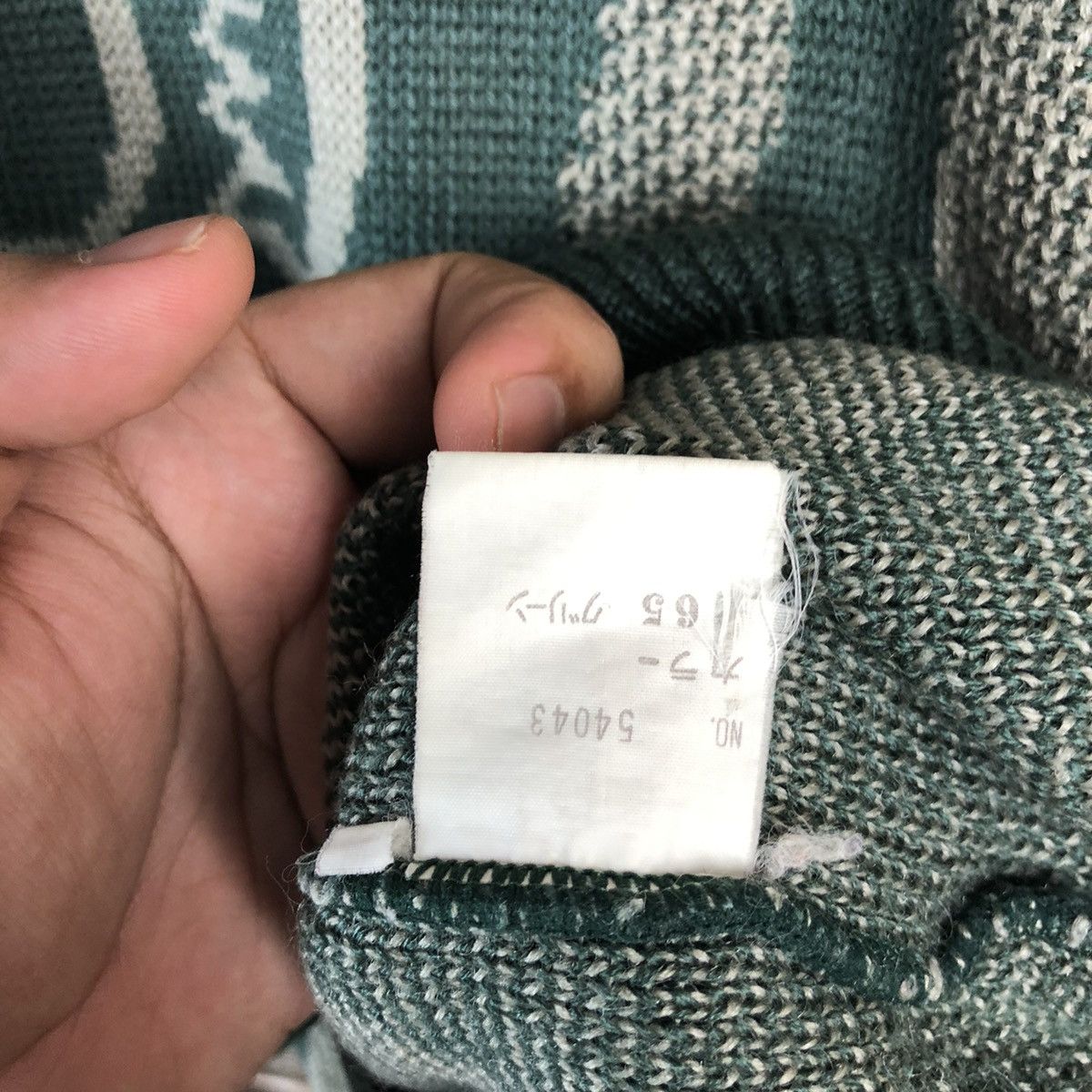Vintage D Weekend Swinger Green art vintage Knitwear #A1250 Size US M / EU 48-50 / 2 - 12 Thumbnail