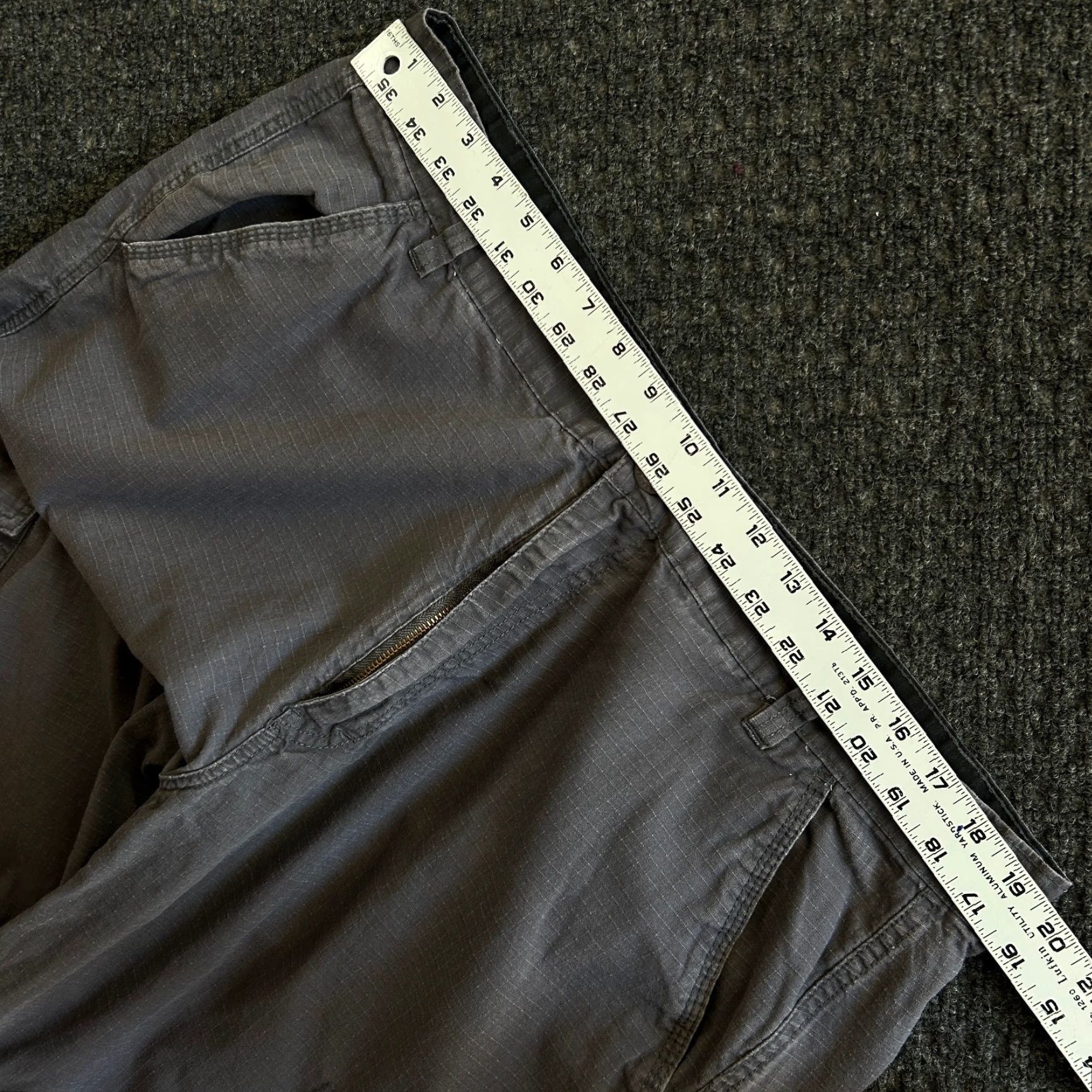 Akademiks VINTAGE Akademiks Cargo Shorts Gray 42 Inseam 12 Hip Hop Skater y2k Streetwear Men Regular Size 42 Cargo Shorts Mens Gray Size US 42 / EU 58 - 5 Thumbnail