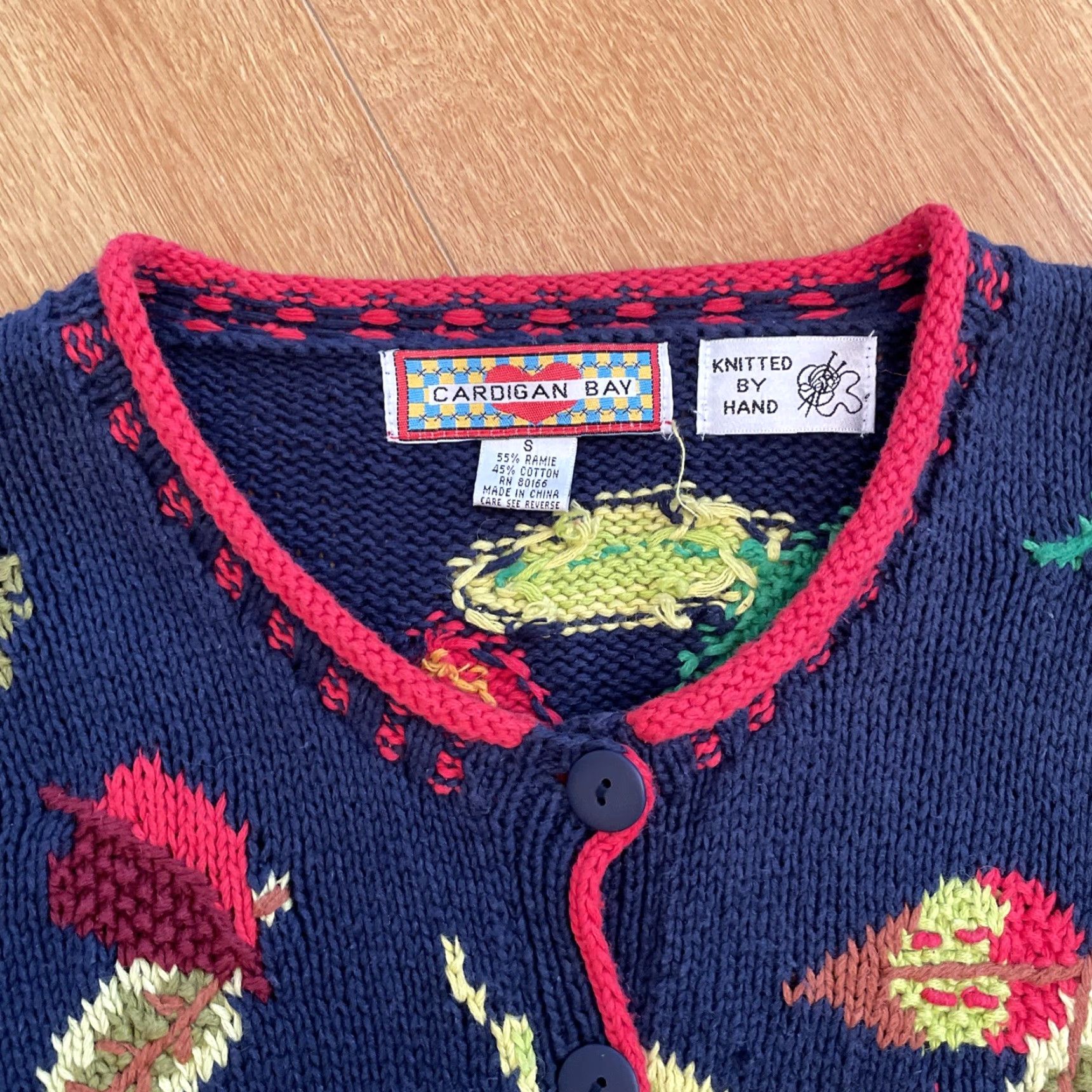 Vintage VINTAGE Cardigan Bay Sweater Women Small Navy Hand Knit Fall Autumn Leaf Cottage Cardigan Bay Women Small Navy Hand Knit Fall Autumn Leaf Cottage Size S / US 4 / IT 40 - 3 Thumbnail