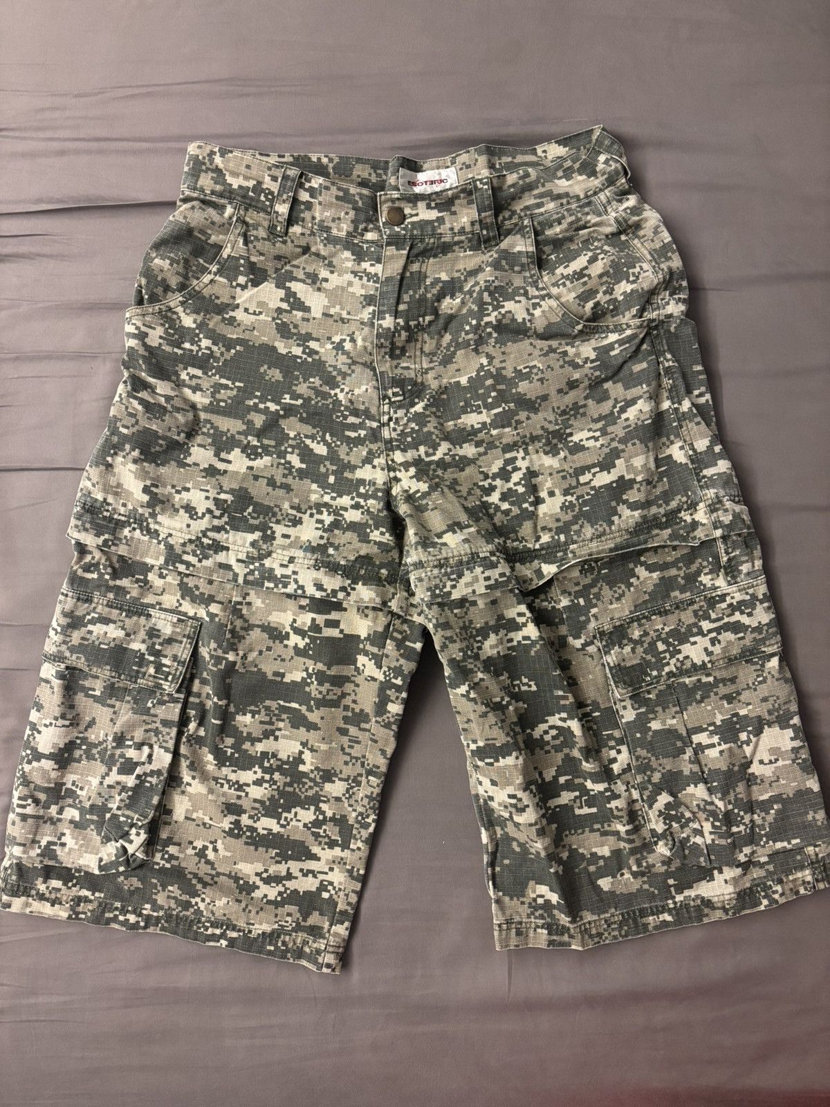 Other CAMO long shorts Size US 32 / EU 48 - 1 Thumbnail