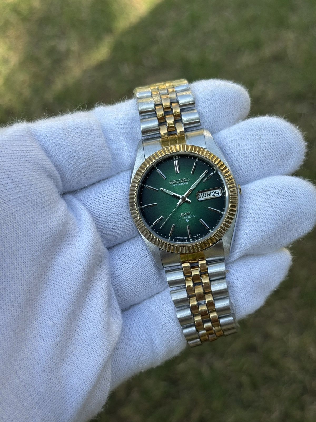 Seiko Seiko 5 DX Fluted Bezel Automatic 6309 Japanese mens Watch Size 36 - 4 Thumbnail