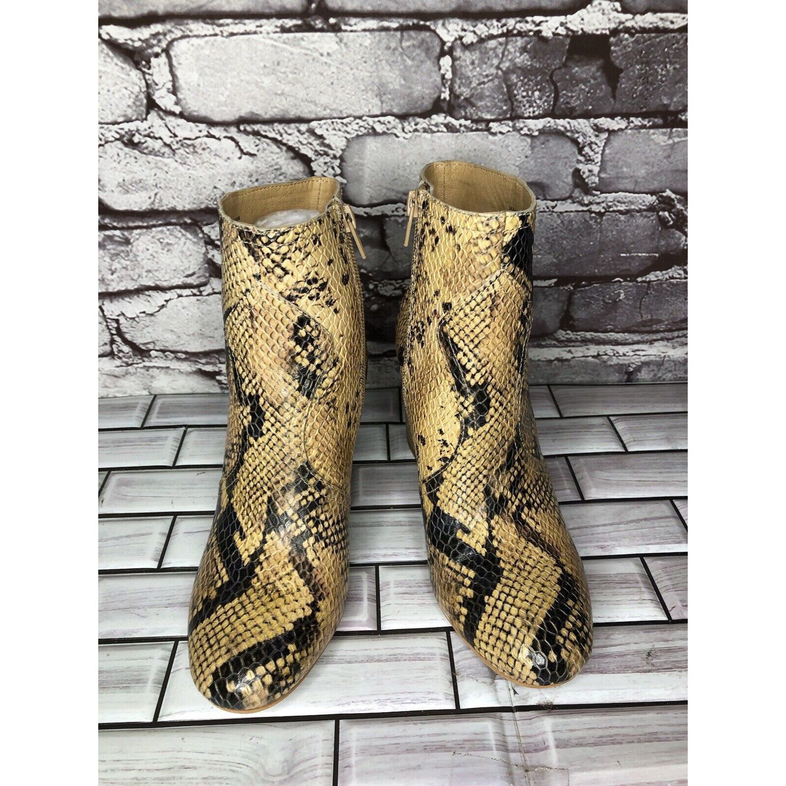 Lucky Brand Lucky Brand Sheirin Leather Round Toe Zipper Ankle Boots Wom Size US 6 / IT 36 - 18 Thumbnail
