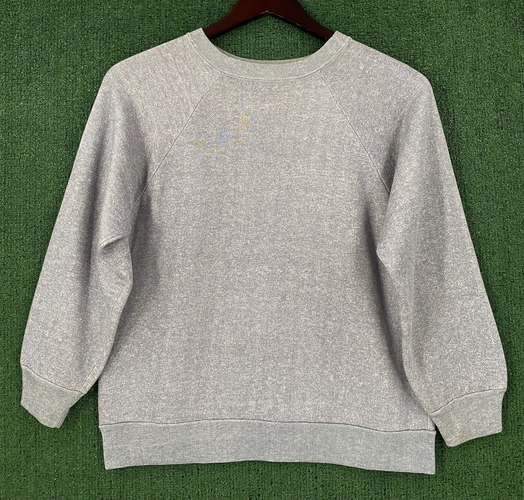 Vintage 80’s Grey Blank Distressed Sweatshirt Men’s Size Medium Size US M / EU 48-50 / 2 - 3 Thumbnail