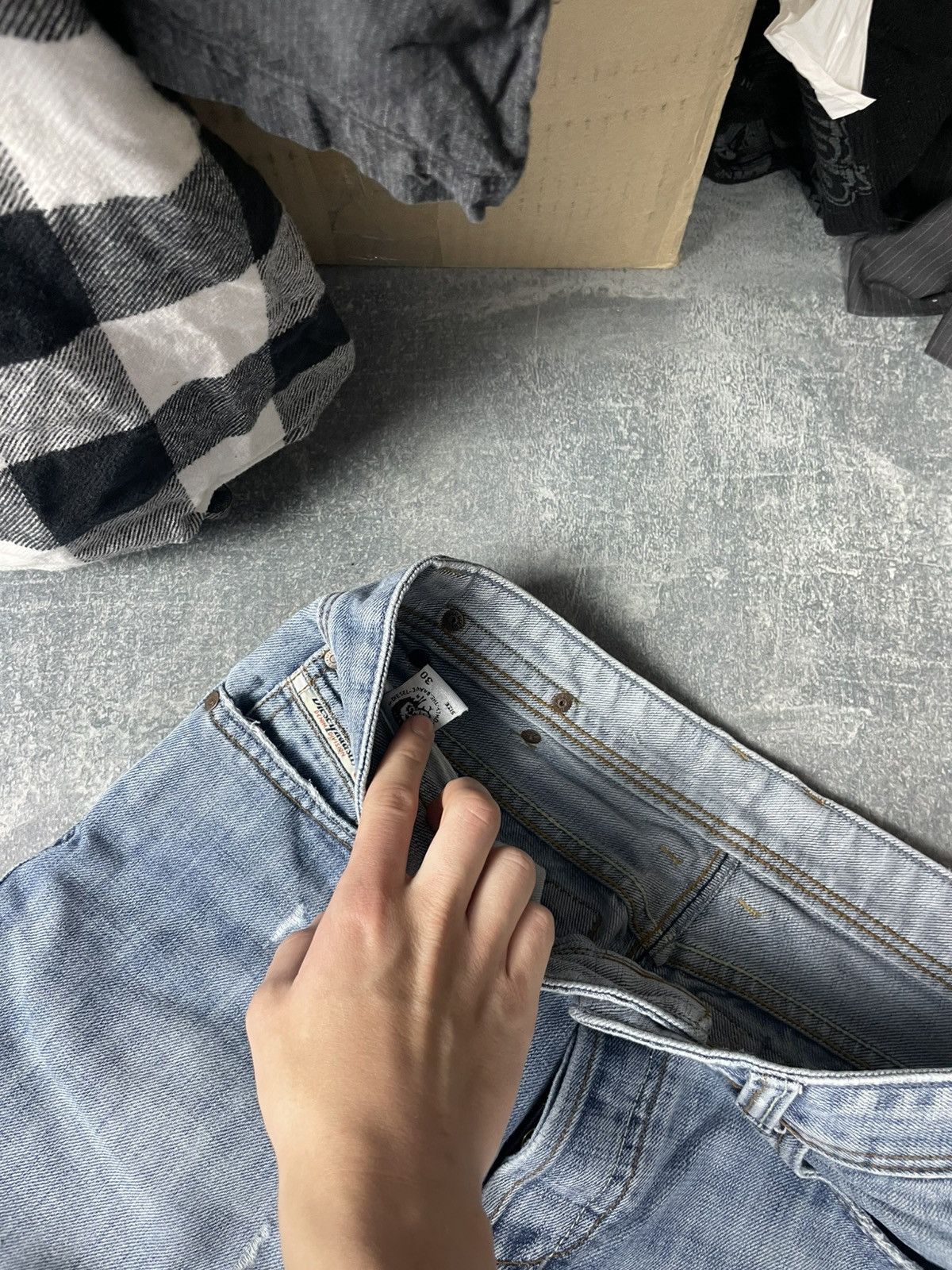 Diesel Rare Y2K diesel logo denim jeans Size US 30 / EU 46 - 8 Thumbnail