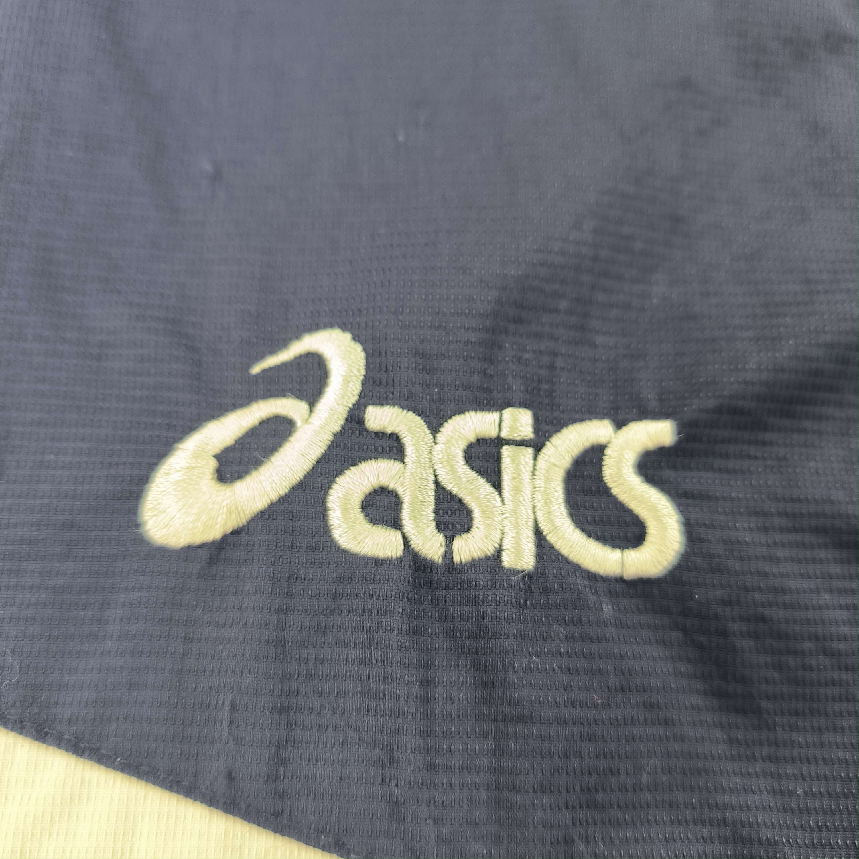 Asics Cagliari 2005-07 Asics football training top size M Size US M / EU 48-50 / 2 - 3 Thumbnail