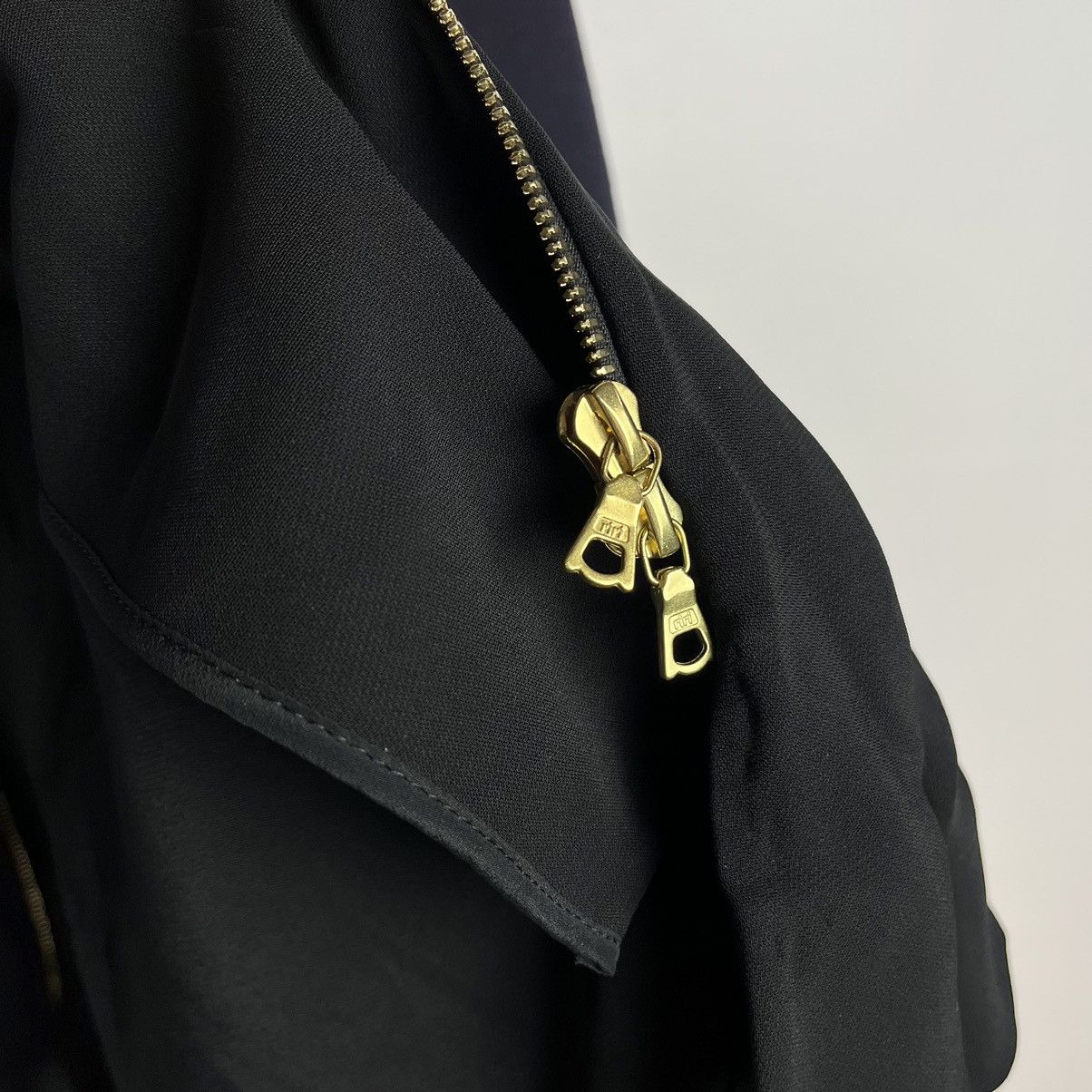 Marni Luxury Marni Navy & Black wool coat Size M / US 6-8 / IT 42-44 - 7 Thumbnail