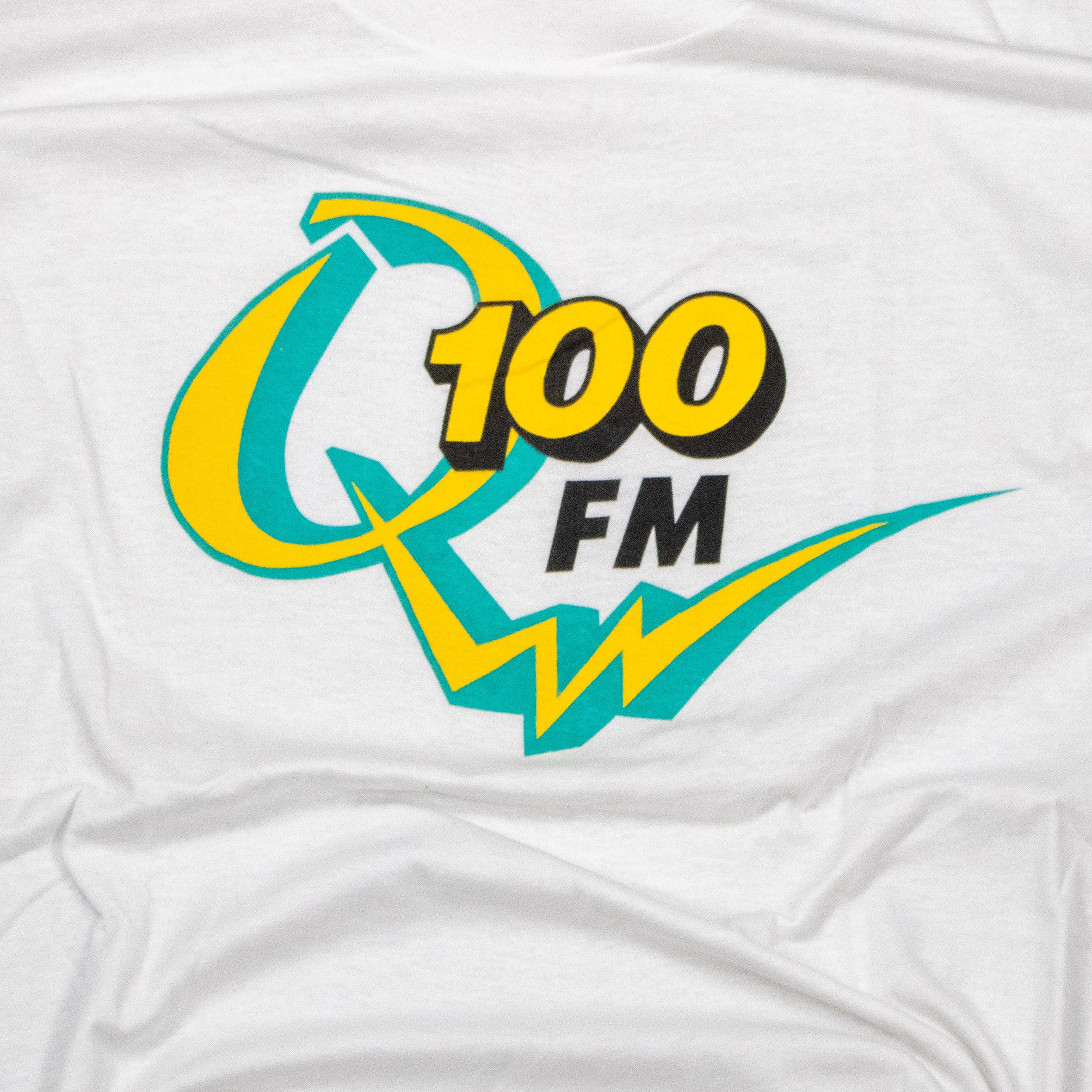 Band Tees × Vintage Vintage 1980’s Screen Stars Q 100 FM Single Stitch White Tee Size US L / EU 52-54 / 3 - 4 Thumbnail