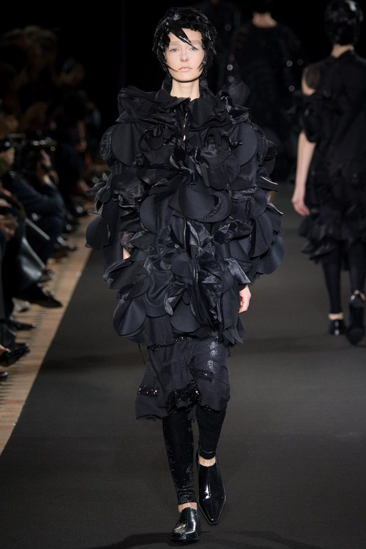 Junya Watanabe Junya Watanabe 14aw Runway Irreg Cape XS Multi-Mat Heavy Size XS / US 0-2 / IT 36-38 - 7 Thumbnail