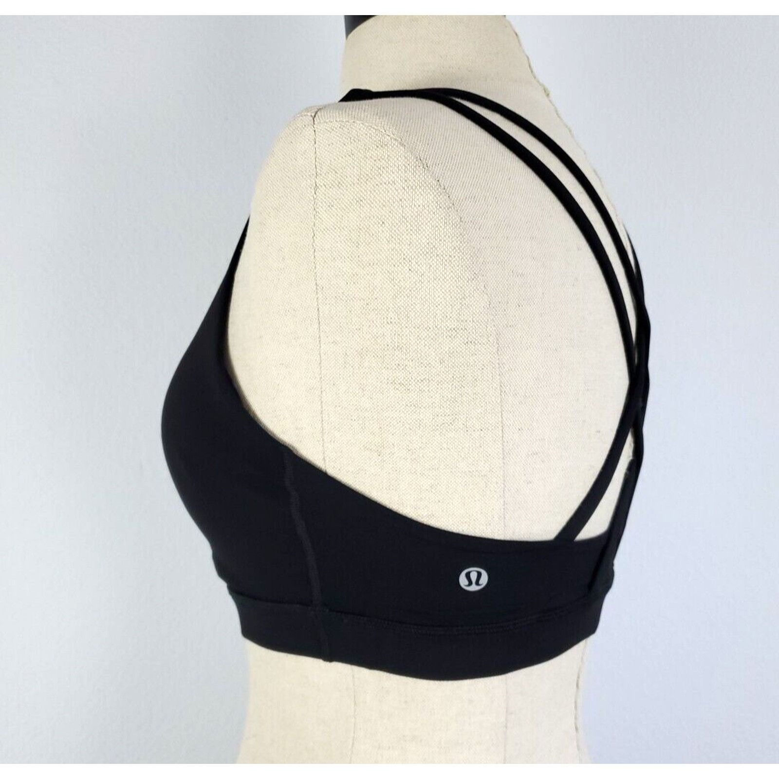 Lululemon Lululemon Energy Sports Bra Women 6 XS Black Lightly Padded Size ONE SIZE - 5 Thumbnail