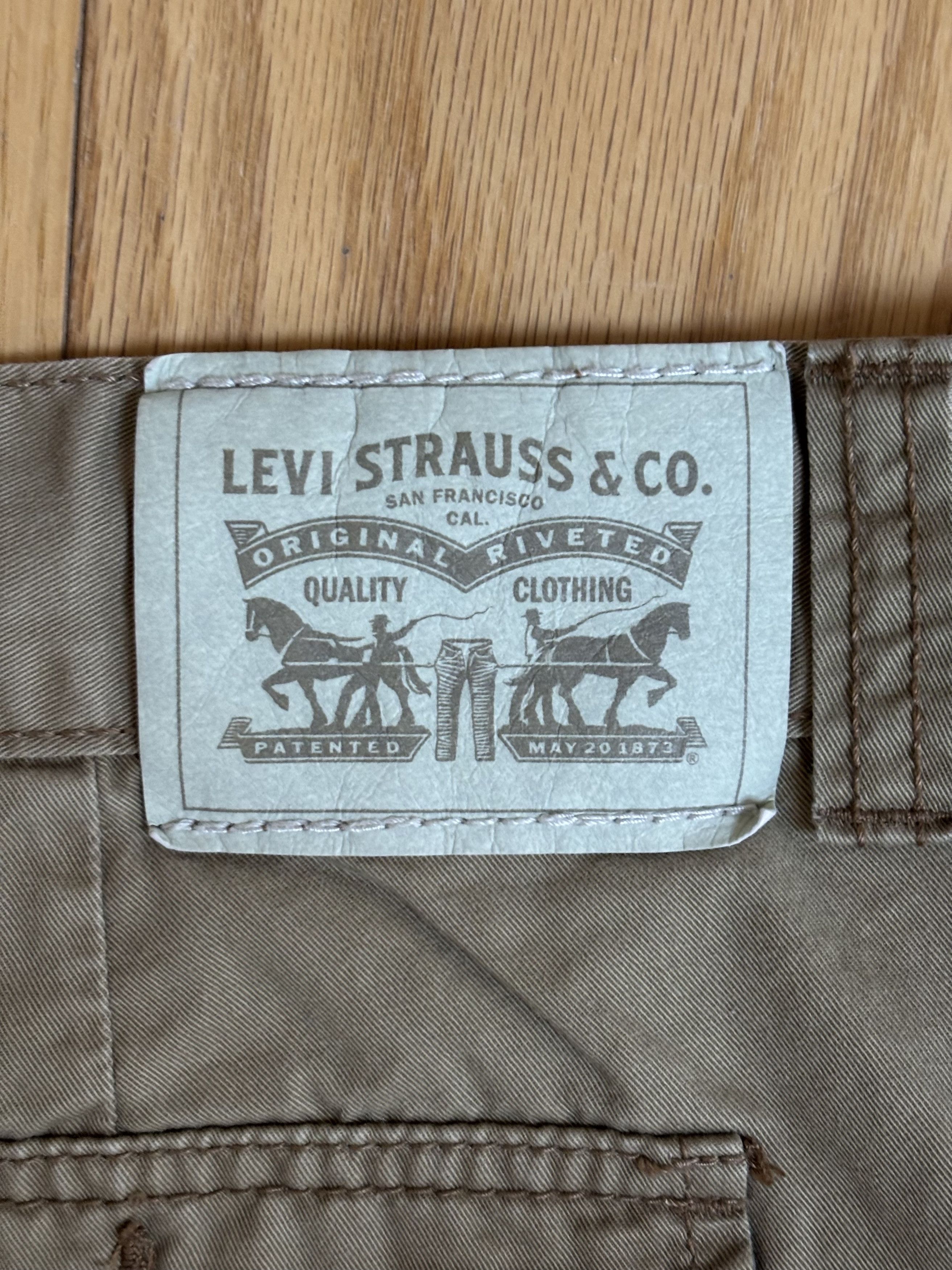 Levi's Vintage Levis Khaki Cargo Shorts 30 Size US 30 / EU 46 - 3 Thumbnail