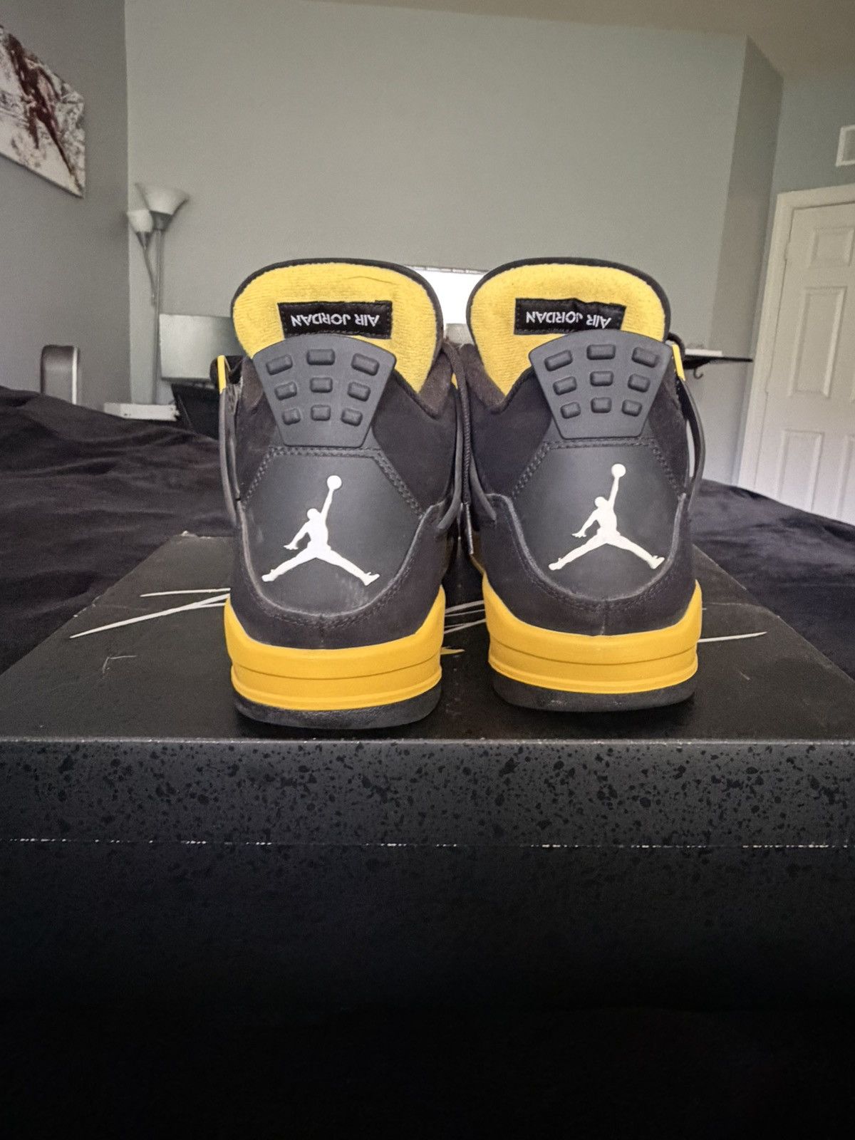 Nike Air Jordan 4 Retro “Thunder” Size 9.5 Black/Yellow Size US 9.5 / EU 42-43 - 4 Thumbnail