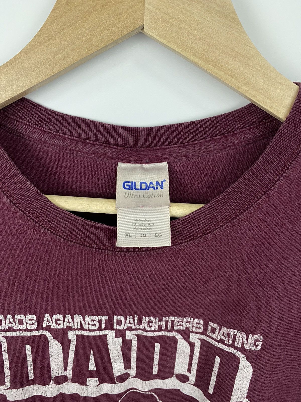 Gildan 🇺🇸 Vintage 90S DADD Dads Against Daughters Dating t-shirt Y2K Size US XL / EU 56 / 4 - 5 Thumbnail