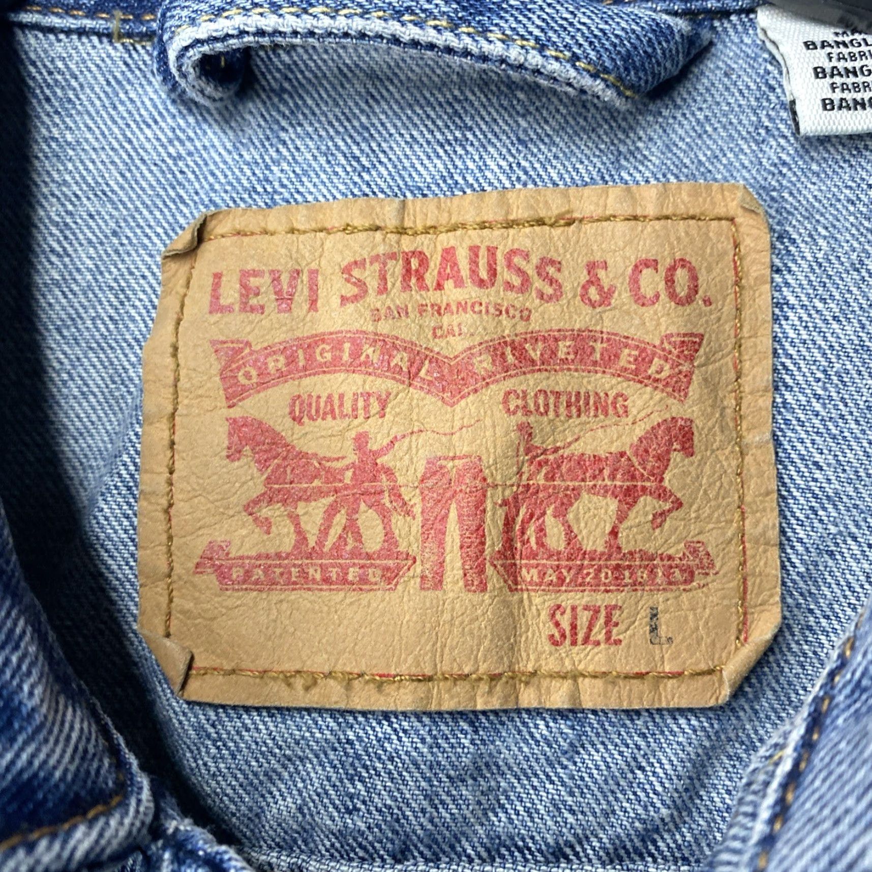 Levi's VINTAGE Levi's Denim Jacket Mens L Trucker Bomber Style 90s Grunge Blue Button Pocket USA 2K Y2K Regular Fit Size US 33 - 3 Thumbnail