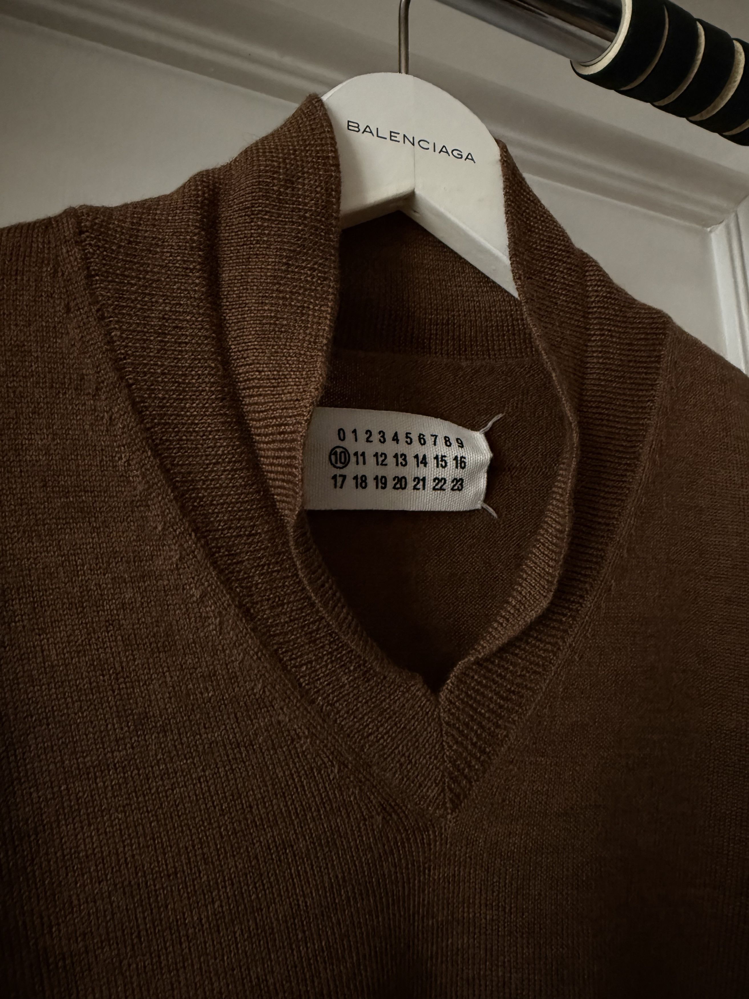 Maison Margiela MAISON MARTIN MARGIELA SWEATER IN SIZE M Size US M / EU 48-50 / 2 - 13 Thumbnail