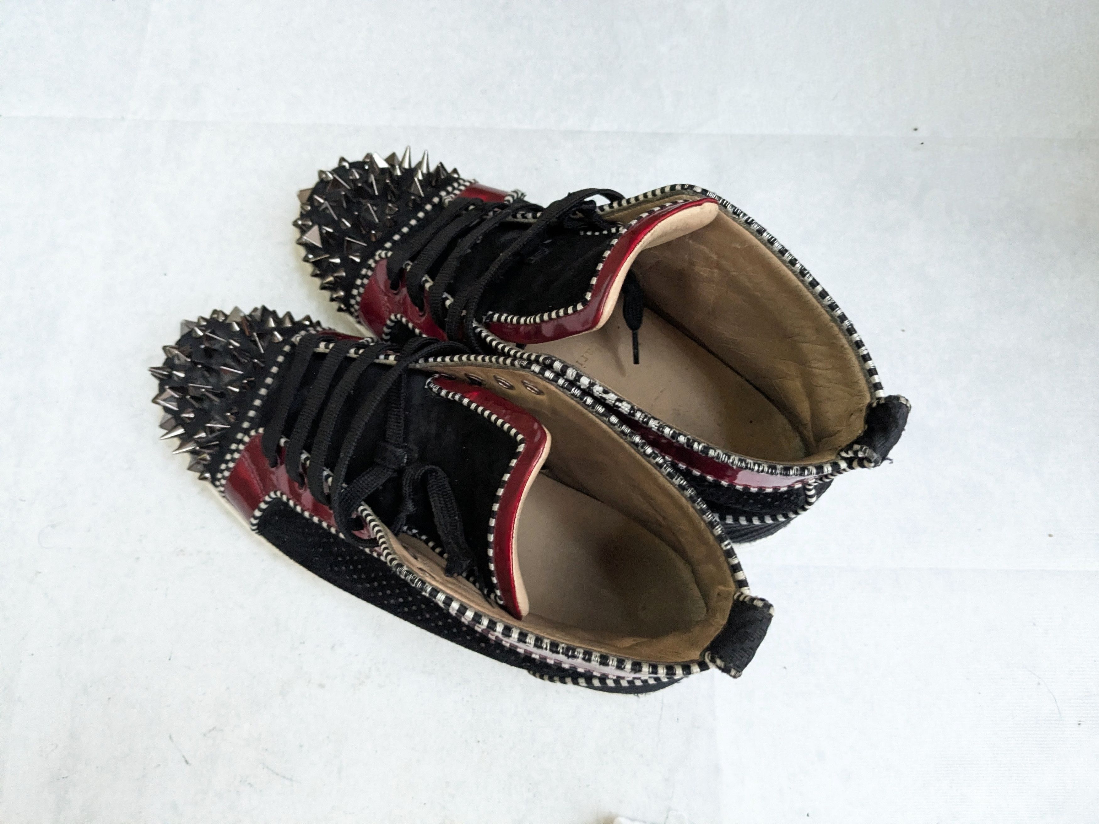 Christian Louboutin Christian Louboutin High Top Sneakers 9 42 Black Red Spikes Size US 9 / EU 42 - 17 Thumbnail