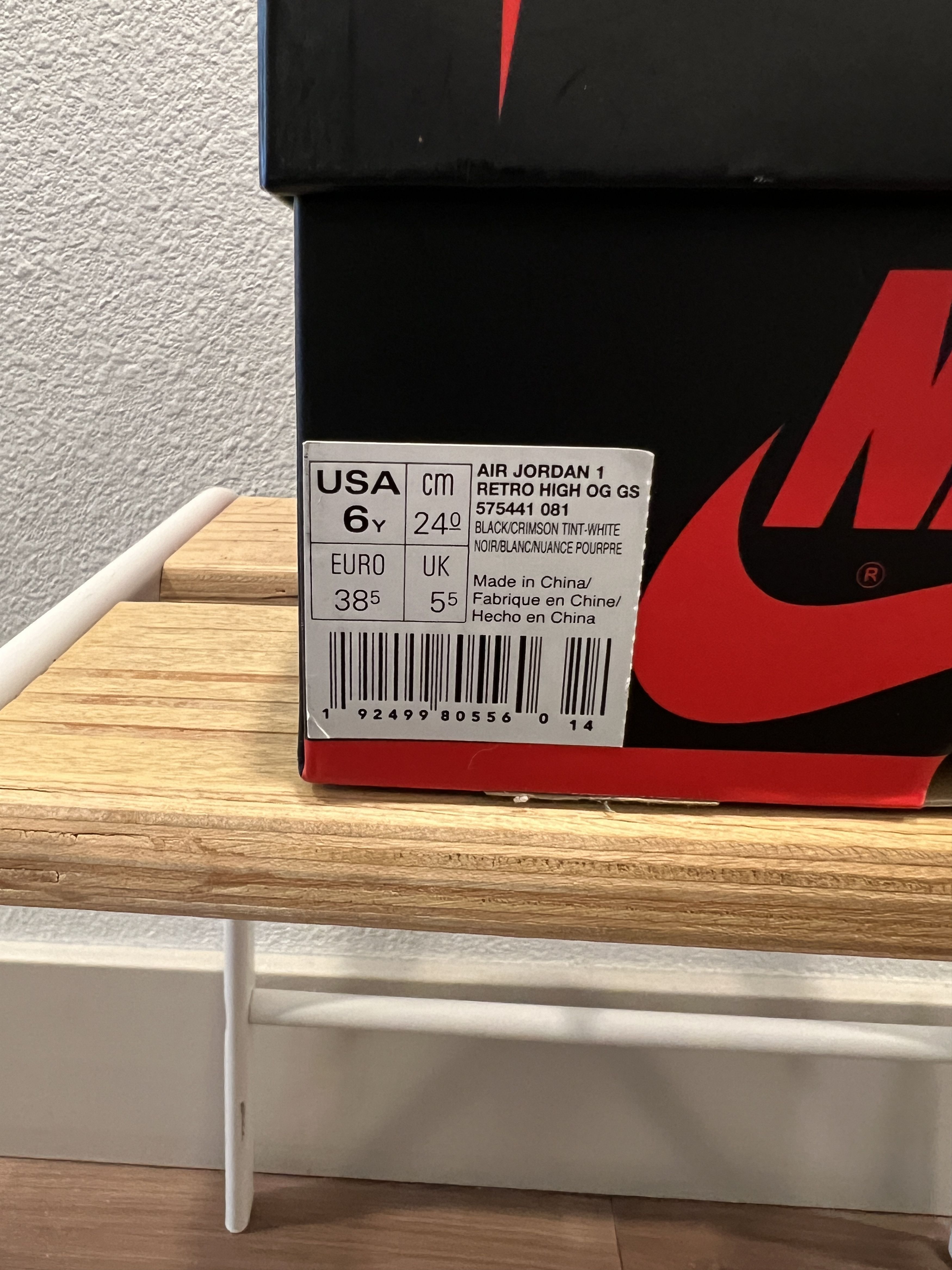 Jordan Brand Retro Air Jordan 1 "Crimson" Size US 6 / EU 39 - 6 Thumbnail