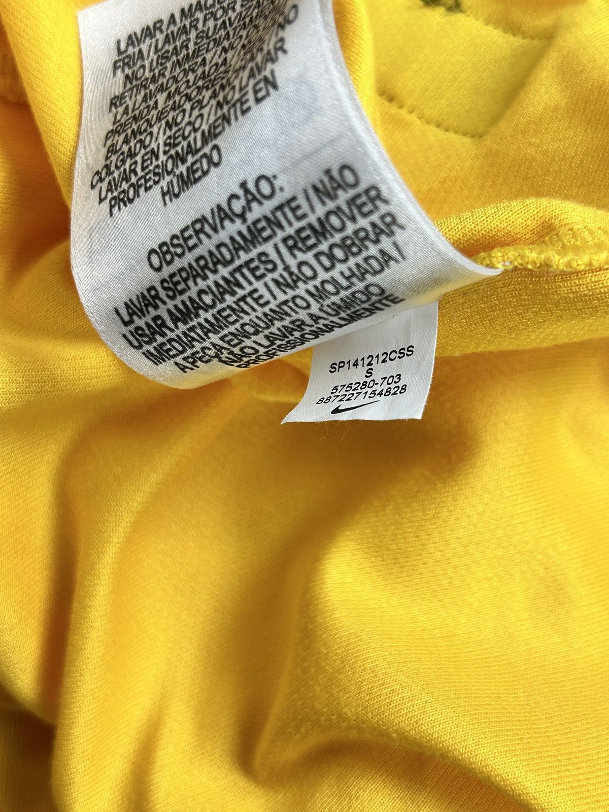 Nike Nike Brazil CBF 2014 Home World Cup Soccer Jersey Yellow M Size US M / EU 48-50 / 2 - 10 Thumbnail